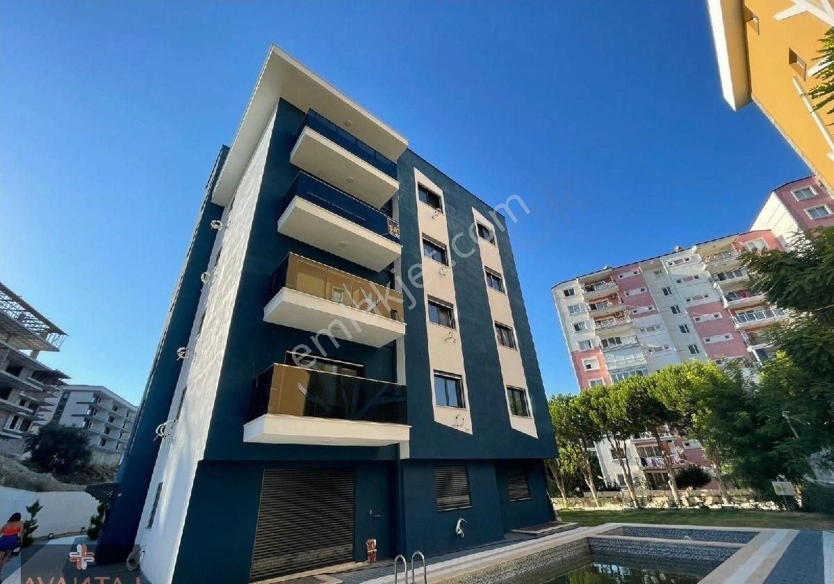 Kuşadası'nda Havuzlu Doğalgazlı 2+1 Daire - Görsel 6