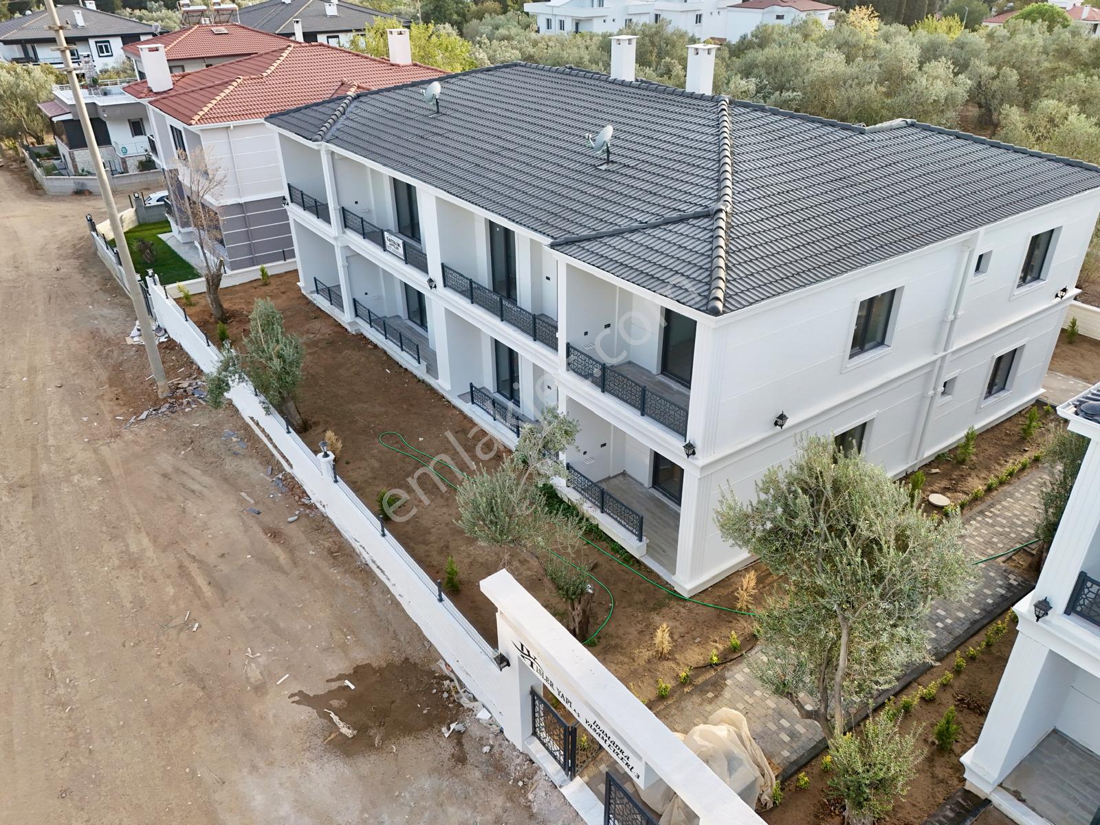 Akçay Aras Emlaktan Gürede Geniş Bahçe Kullanımlı 2+1 Daireler - Görsel 26
