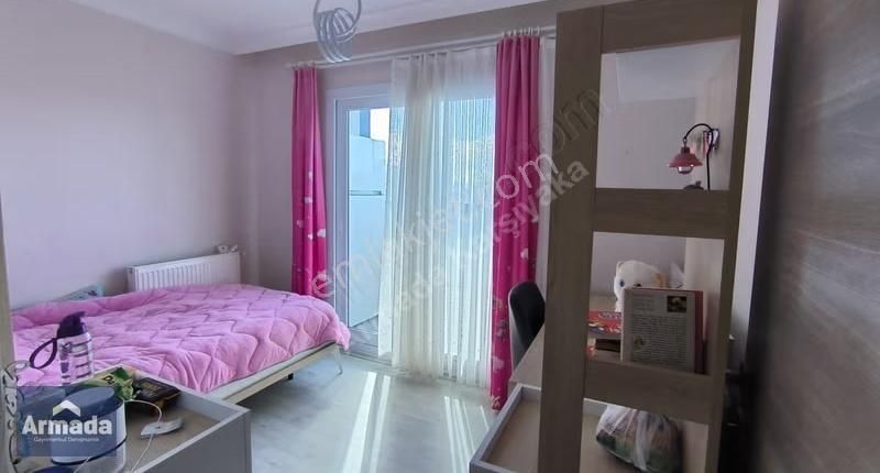 Menemen Seyrek Merkezde Satılık 3+1 Çatı Dubleksi - Görsel 3