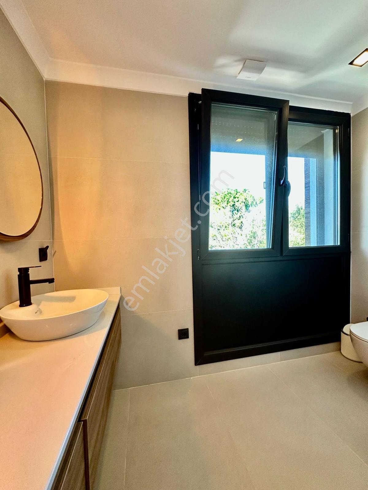 Aydın Didim Mavişehir 6+1 Ayrı Muftak Havuzlu Satılık Villa - Görsel 2
