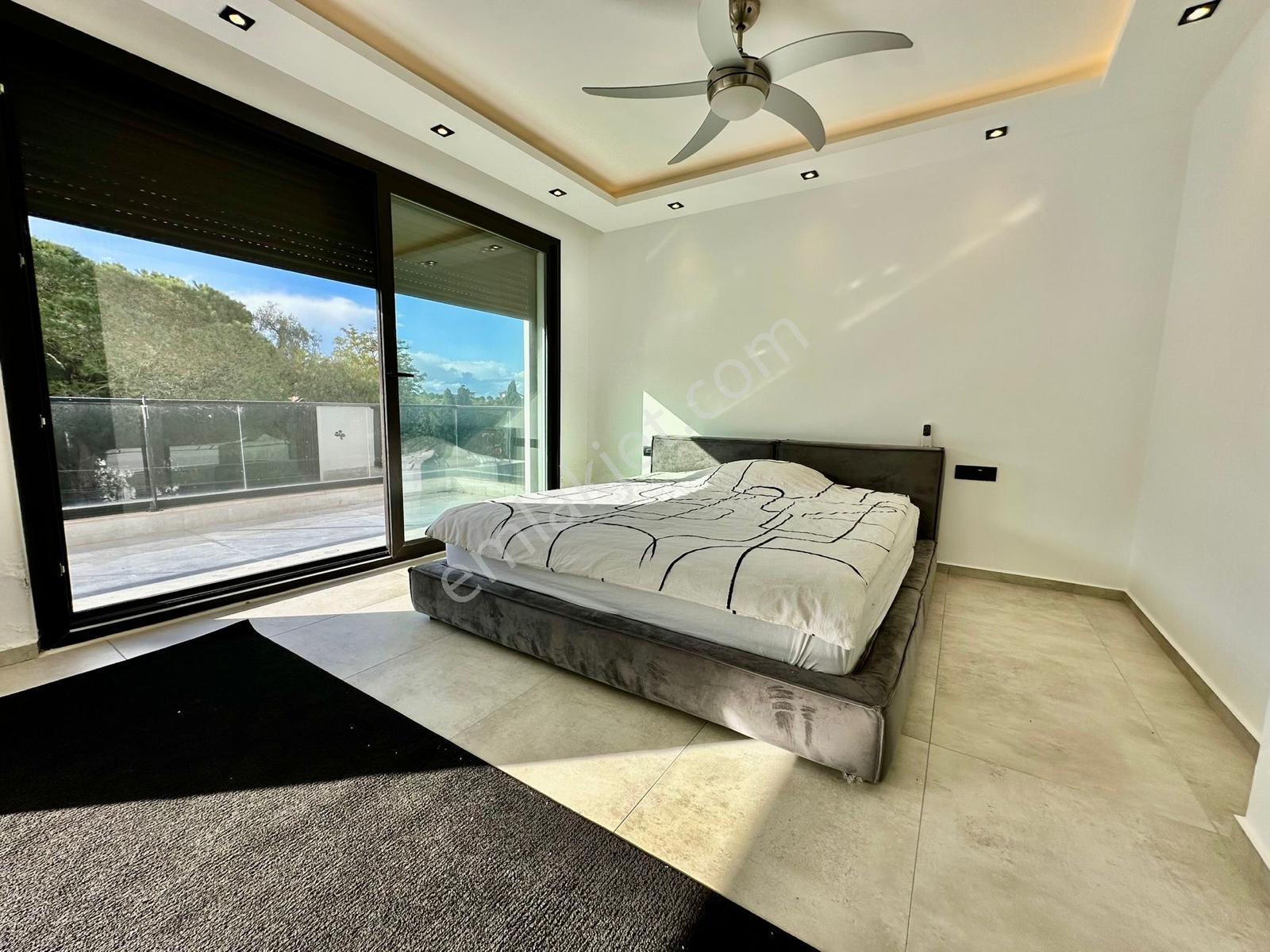 Aydın Didim Mavişehir 6+1 Ayrı Muftak Havuzlu Satılık Villa - Görsel 16