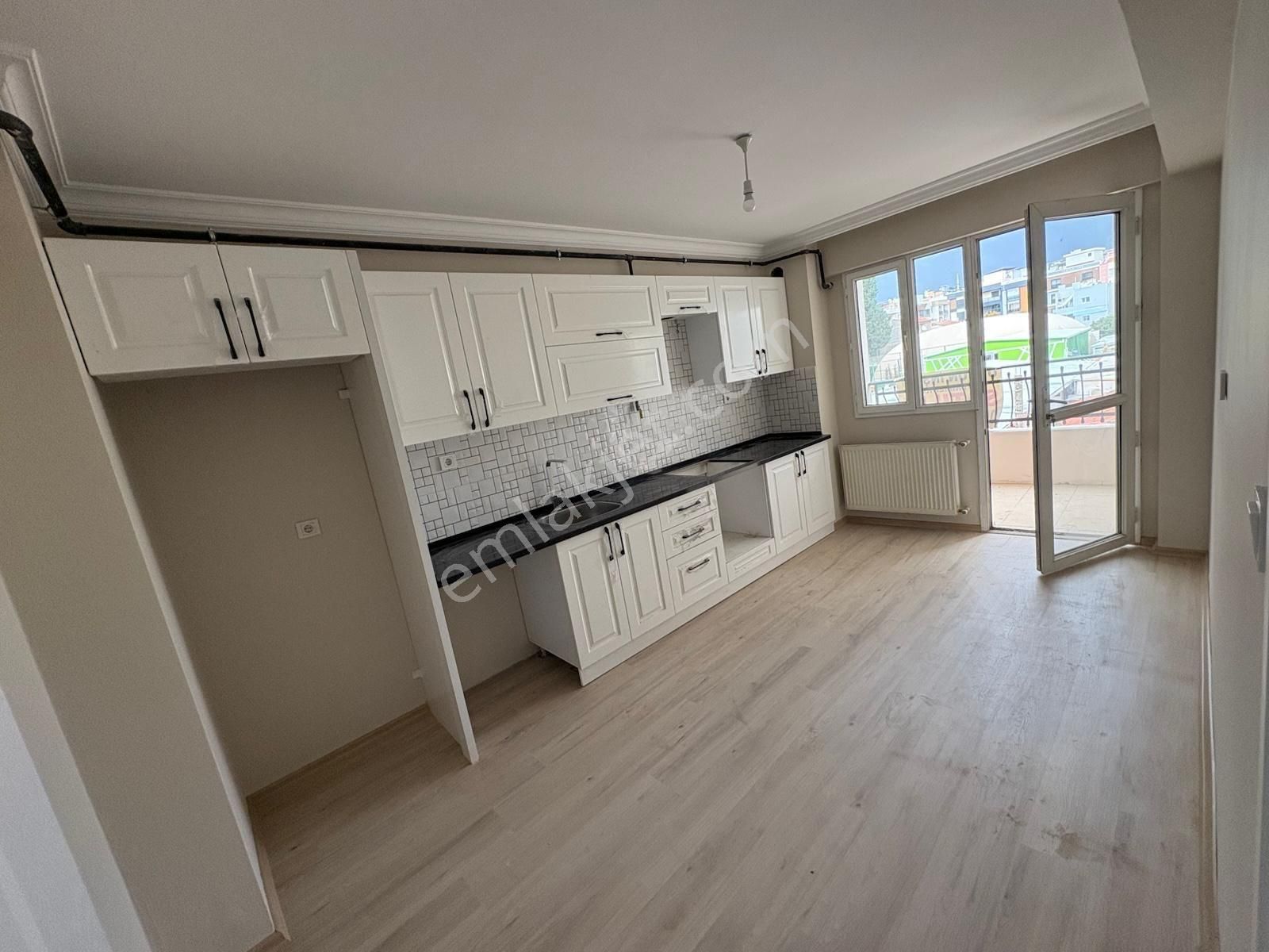 Hasanağa Bahçesi Yakını Erdem Caddesi Üstü Satılı 3+1 Daire - Görsel 32