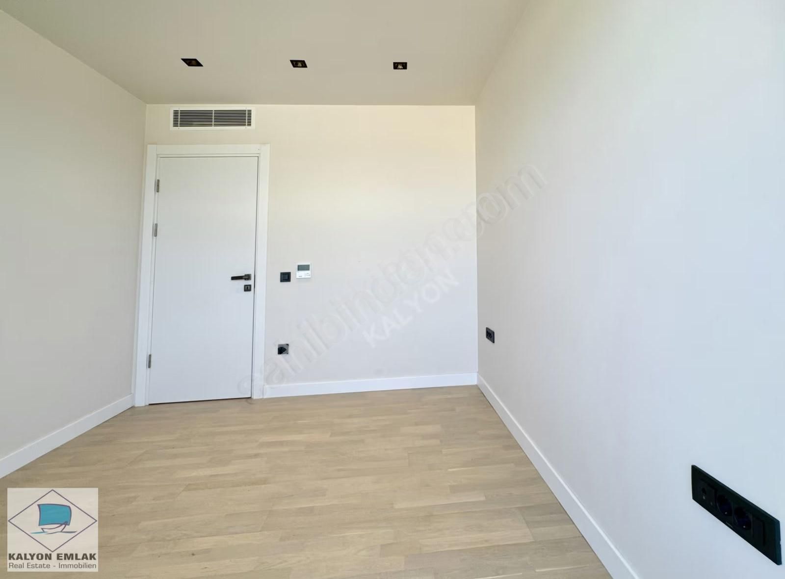 Çeşme'de Satılık Özel Tasarım Müstakil Havuzlu Ultra Lüx Villa - Görsel 14