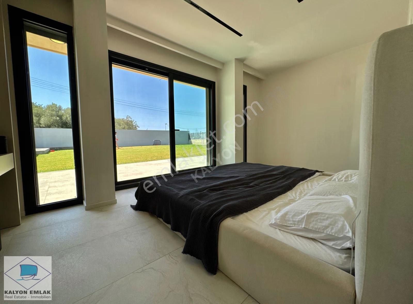 Çeşme'de Satılık Özel Tasarım Müstakil Havuzlu Ultra Lüx Villa - Görsel 28