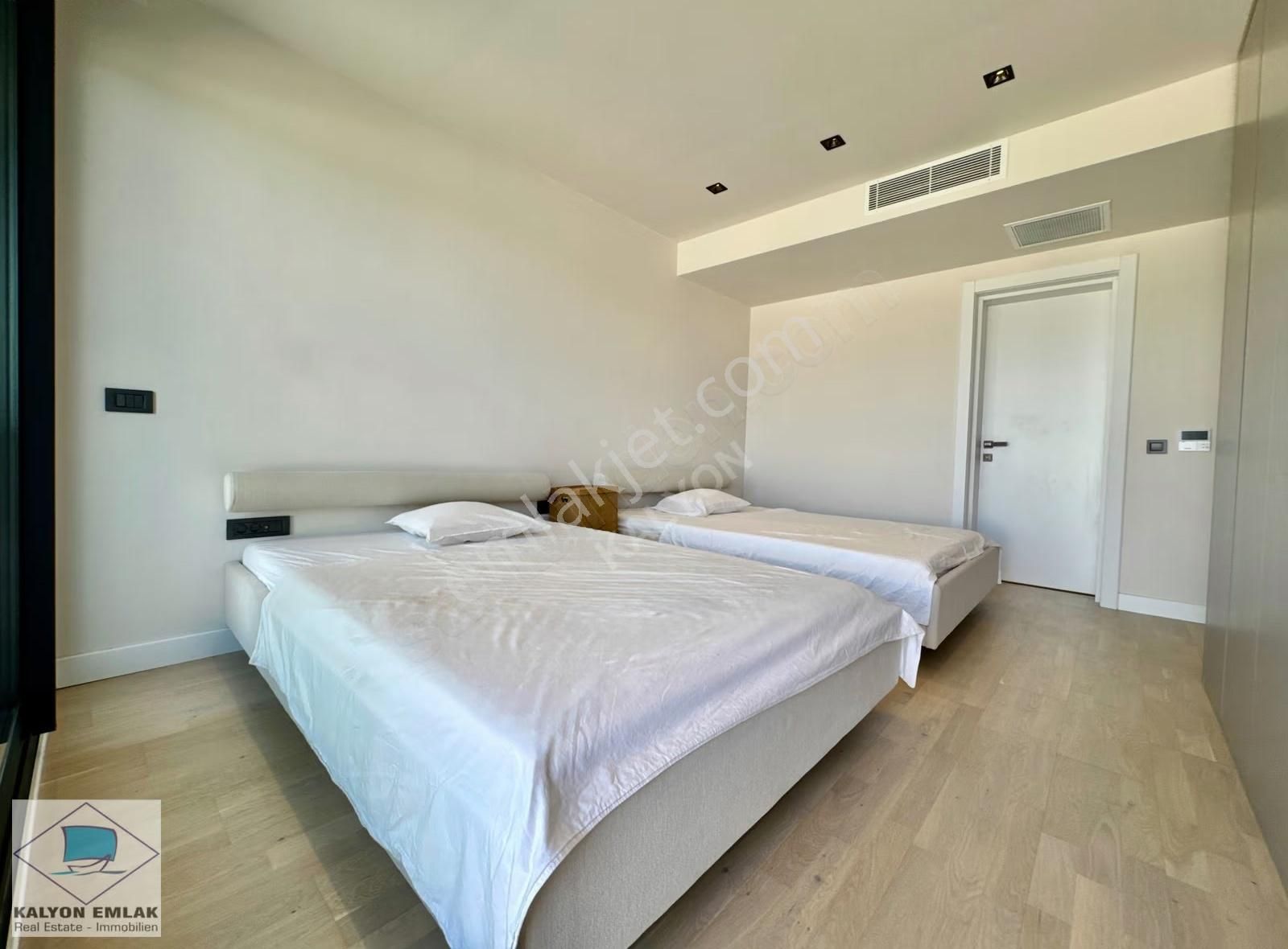 Çeşme'de Satılık Özel Tasarım Müstakil Havuzlu Ultra Lüx Villa - Görsel 17