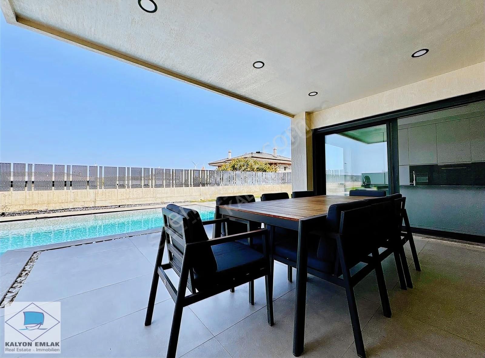 Çeşme'de Satılık Özel Tasarım Müstakil Havuzlu Ultra Lüx Villa - Görsel 31