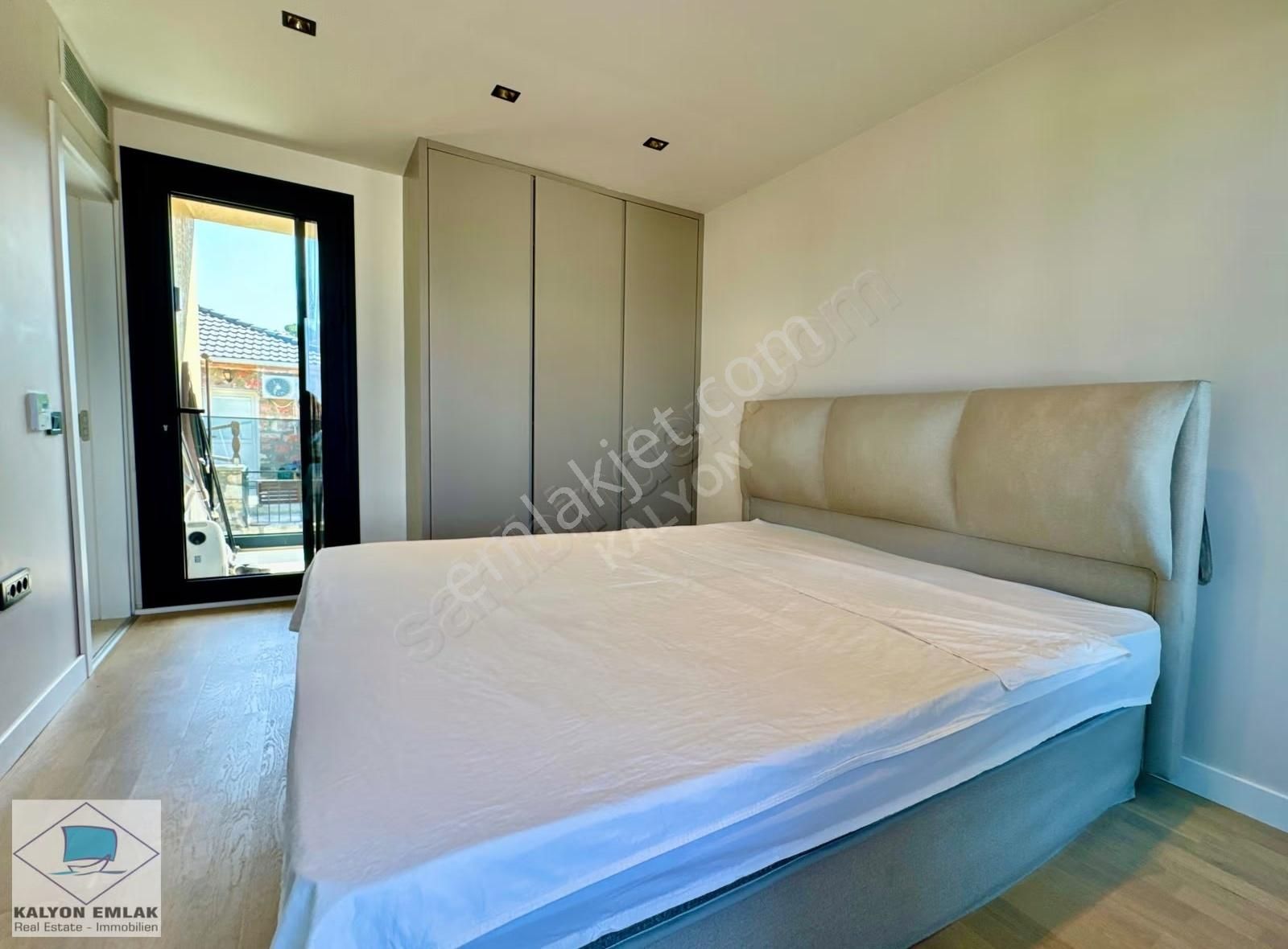 Çeşme'de Satılık Özel Tasarım Müstakil Havuzlu Ultra Lüx Villa - Görsel 30