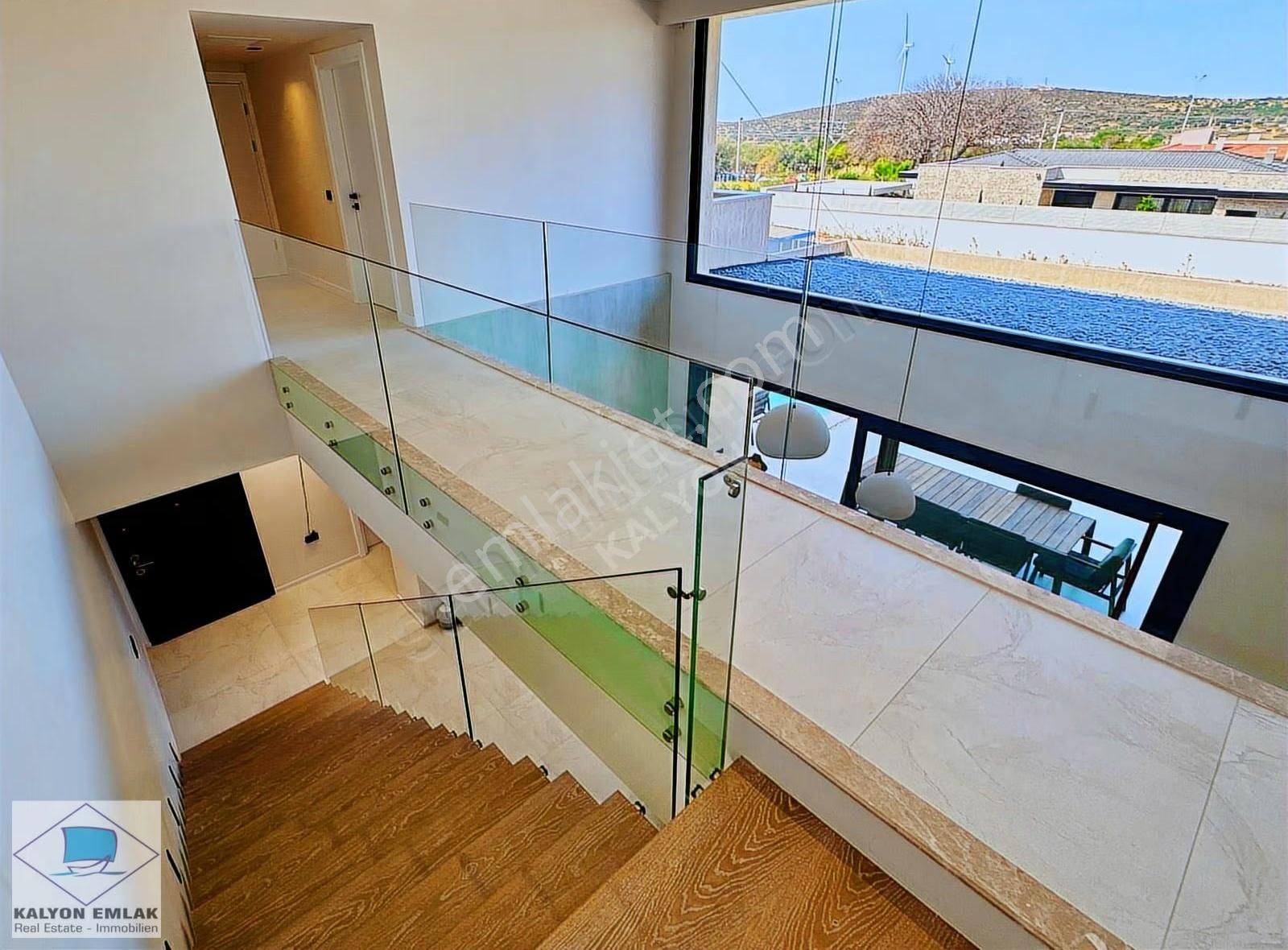 Çeşme'de Satılık Özel Tasarım Müstakil Havuzlu Ultra Lüx Villa - Görsel 32