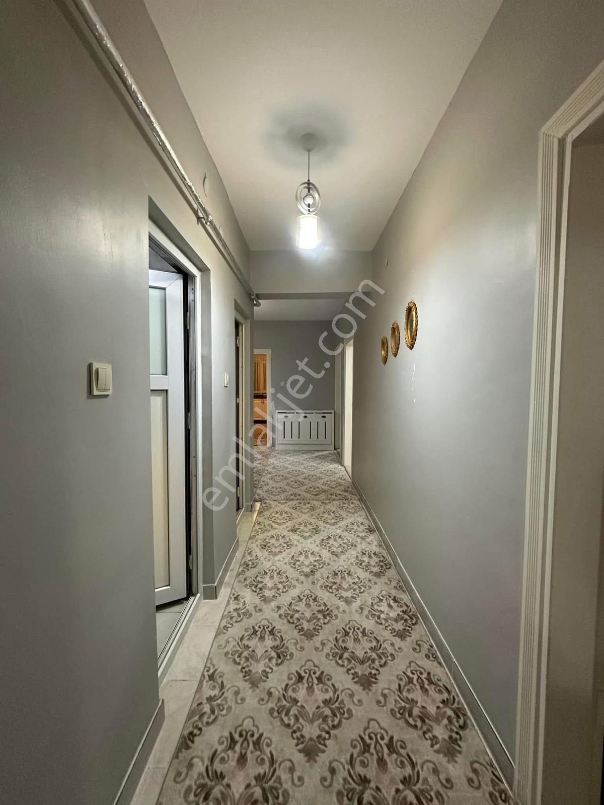 Akev Gayrimenkul'den Akpiyar'da Bakımlı Geniş Son Kat 3+1 Daire - Görsel 18