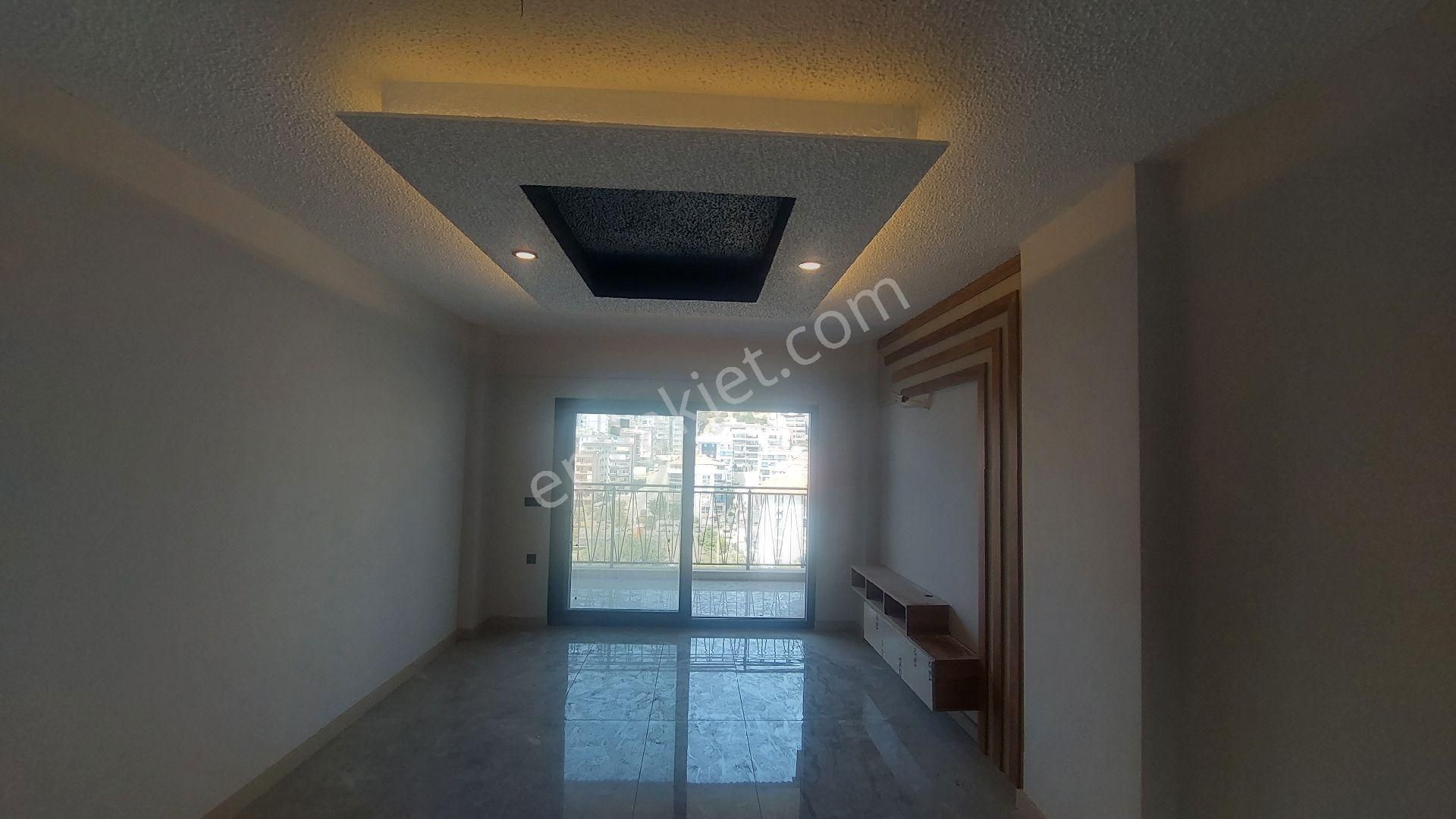 Kuşadası Ege Mahallesinde Havuzlu Sitede Deniz Ve Havuz Manzaralı Yerden Isıtmalı 3+1 Sıfır Daire - Görsel 29