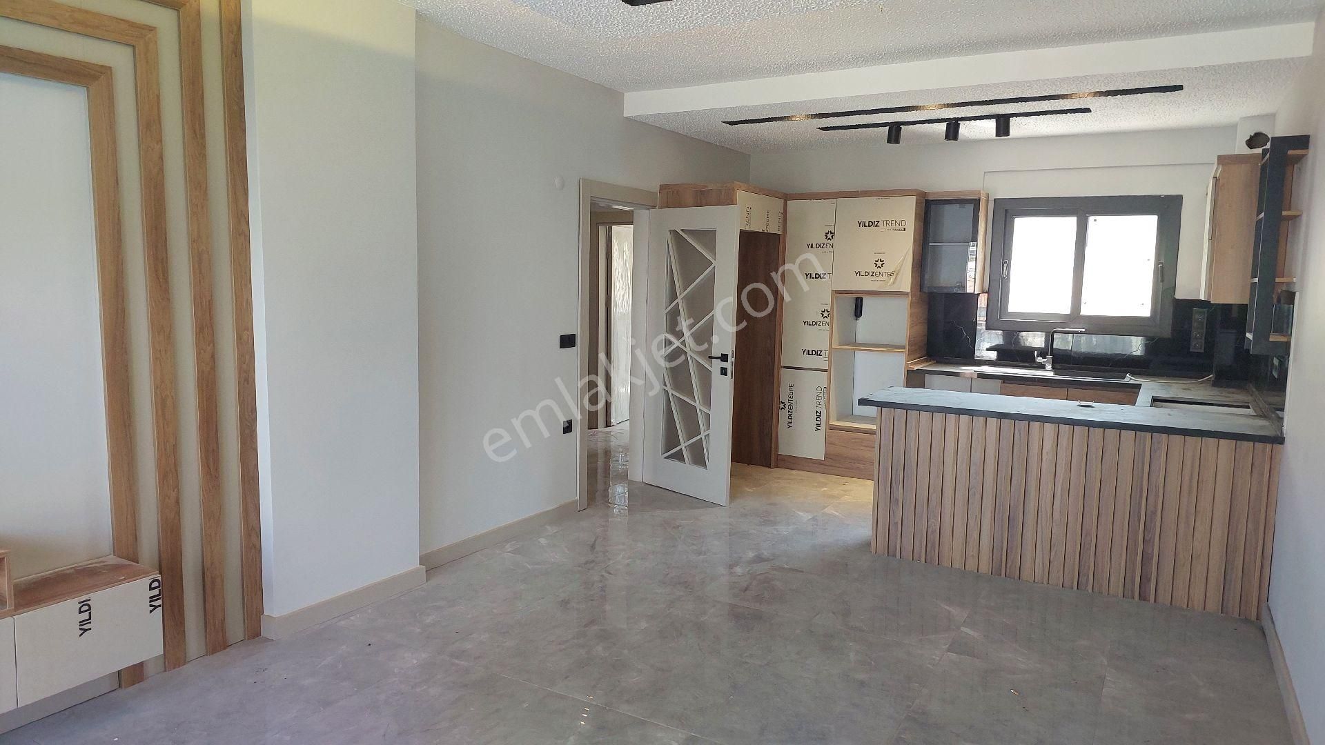 Kuşadası Ege Mahallesinde Havuzlu Sitede Deniz Ve Havuz Manzaralı Yerden Isıtmalı 3+1 Sıfır Daire - Görsel 32