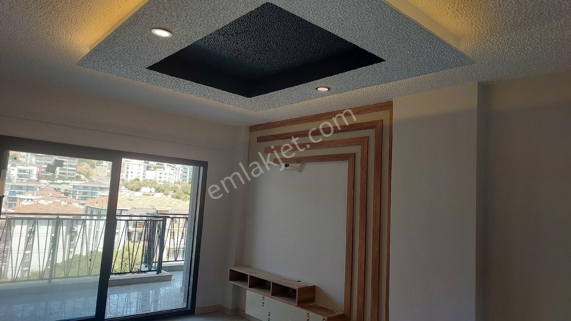 Kuşadası Ege Mahallesinde Havuzlu Sitede Deniz Ve Havuz Manzaralı Yerden Isıtmalı 3+1 Sıfır Daire - Görsel 31