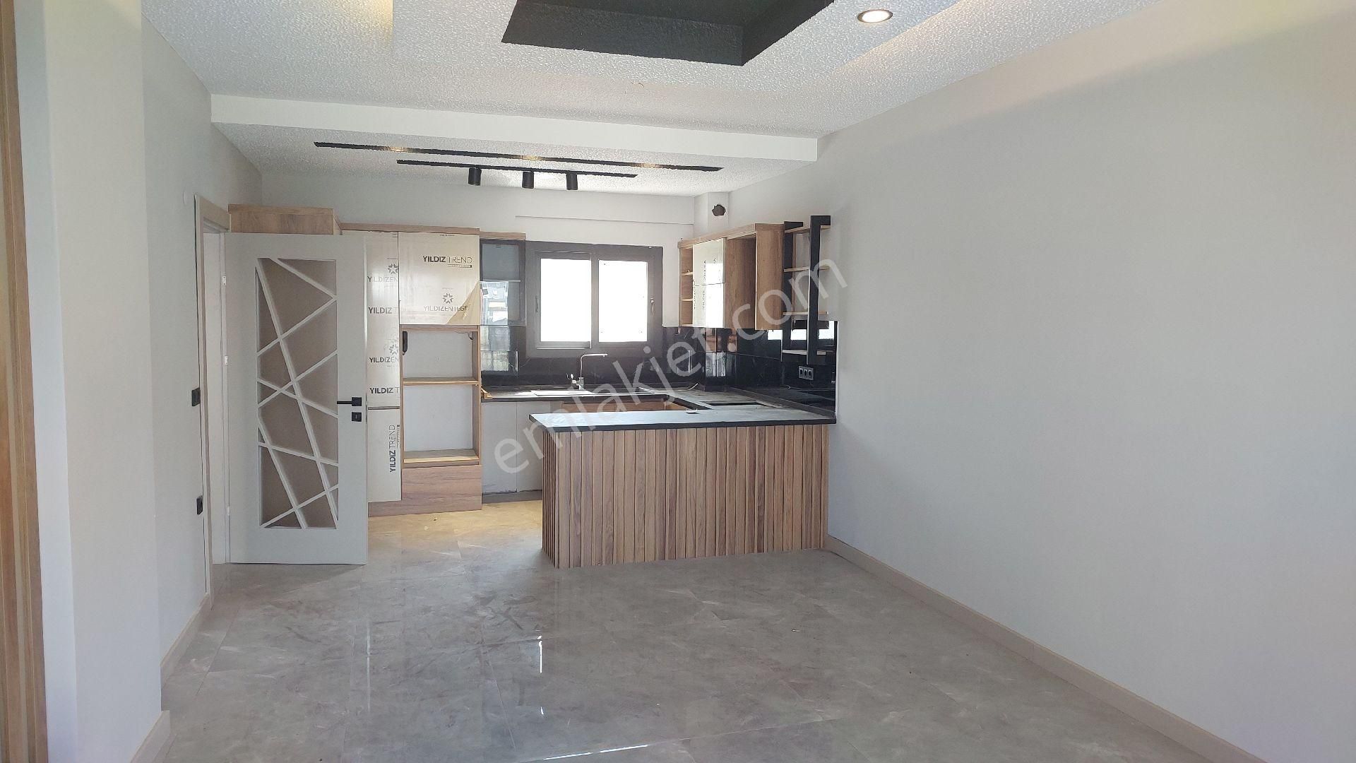 Kuşadası Ege Mahallesinde Havuzlu Sitede Deniz Ve Havuz Manzaralı Yerden Isıtmalı 3+1 Sıfır Daire - Görsel 33