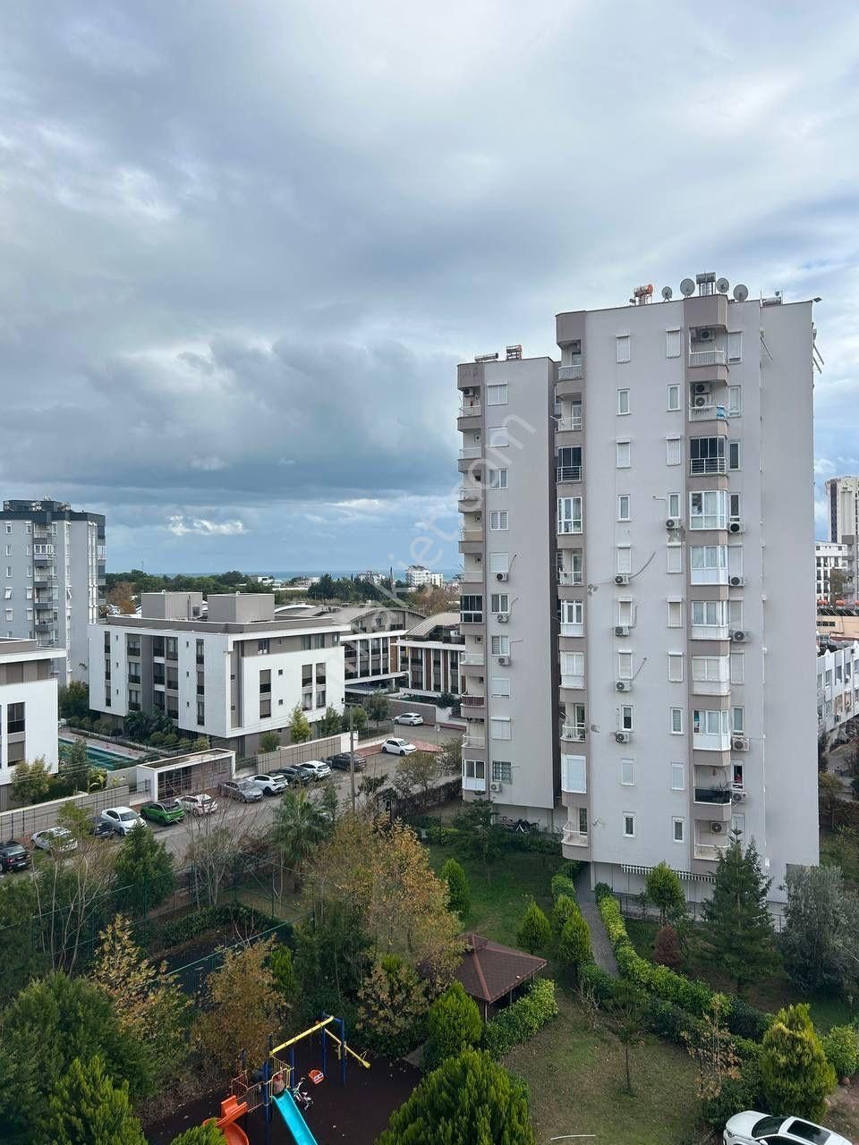 Güzelobada Denize Yakın Tadilatlı 3+1 Daire - Görsel 3