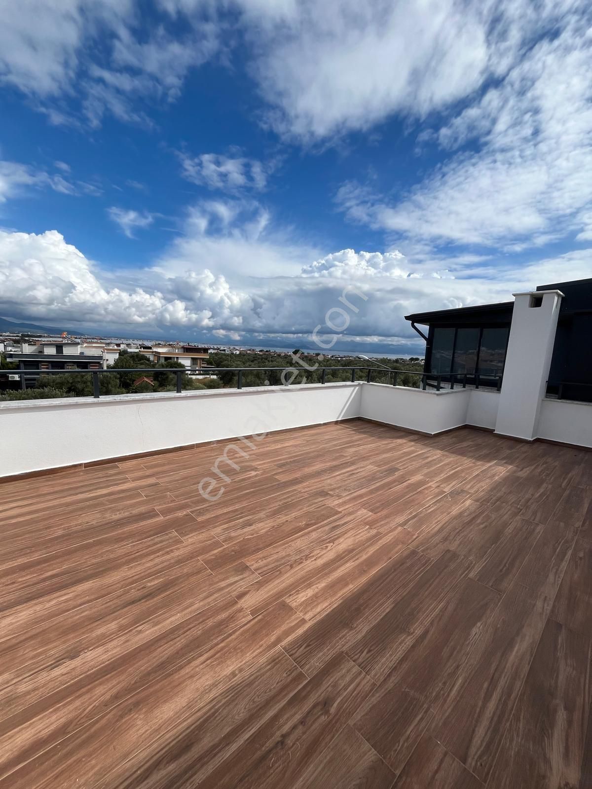 Güre Ssk Mevkisinde 6+1 Satılık Tasarım Villa - Görsel 30