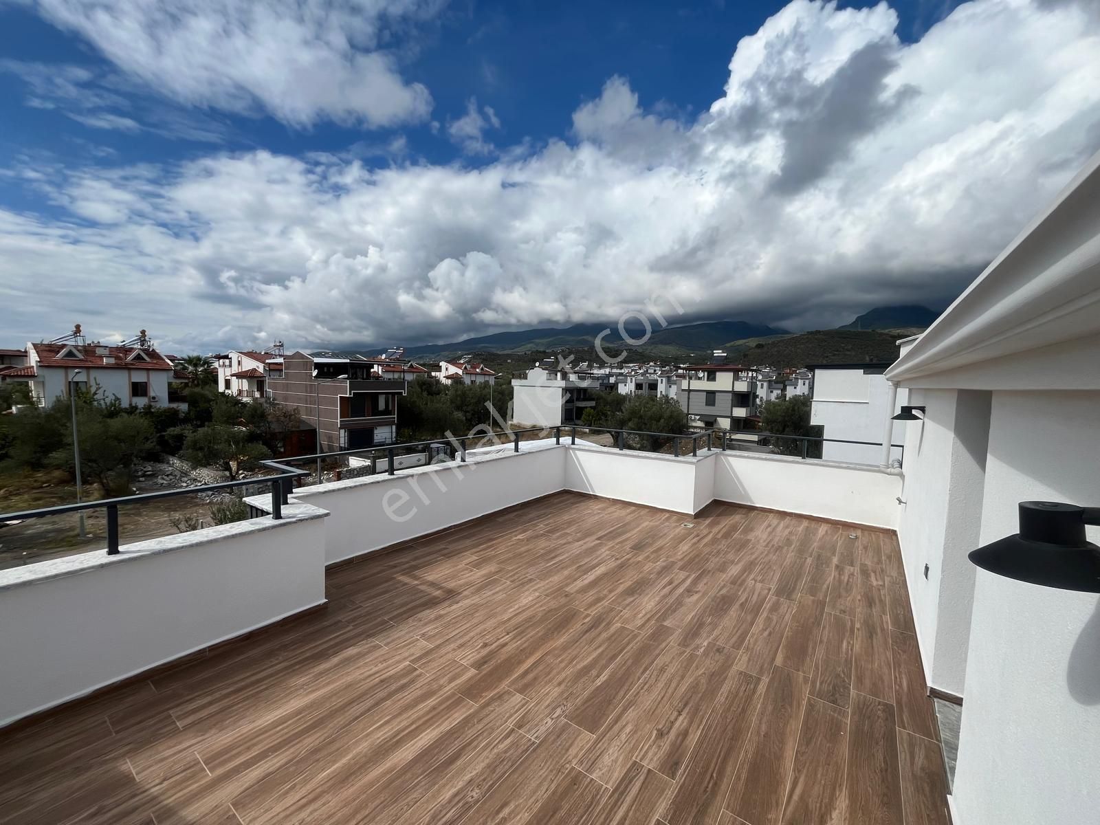 Güre Ssk Mevkisinde 6+1 Satılık Tasarım Villa - Görsel 35