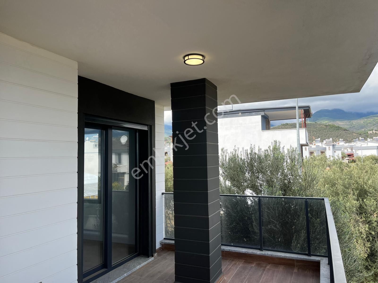 Güre Ssk Mevkisinde 6+1 Satılık Tasarım Villa - Görsel 20