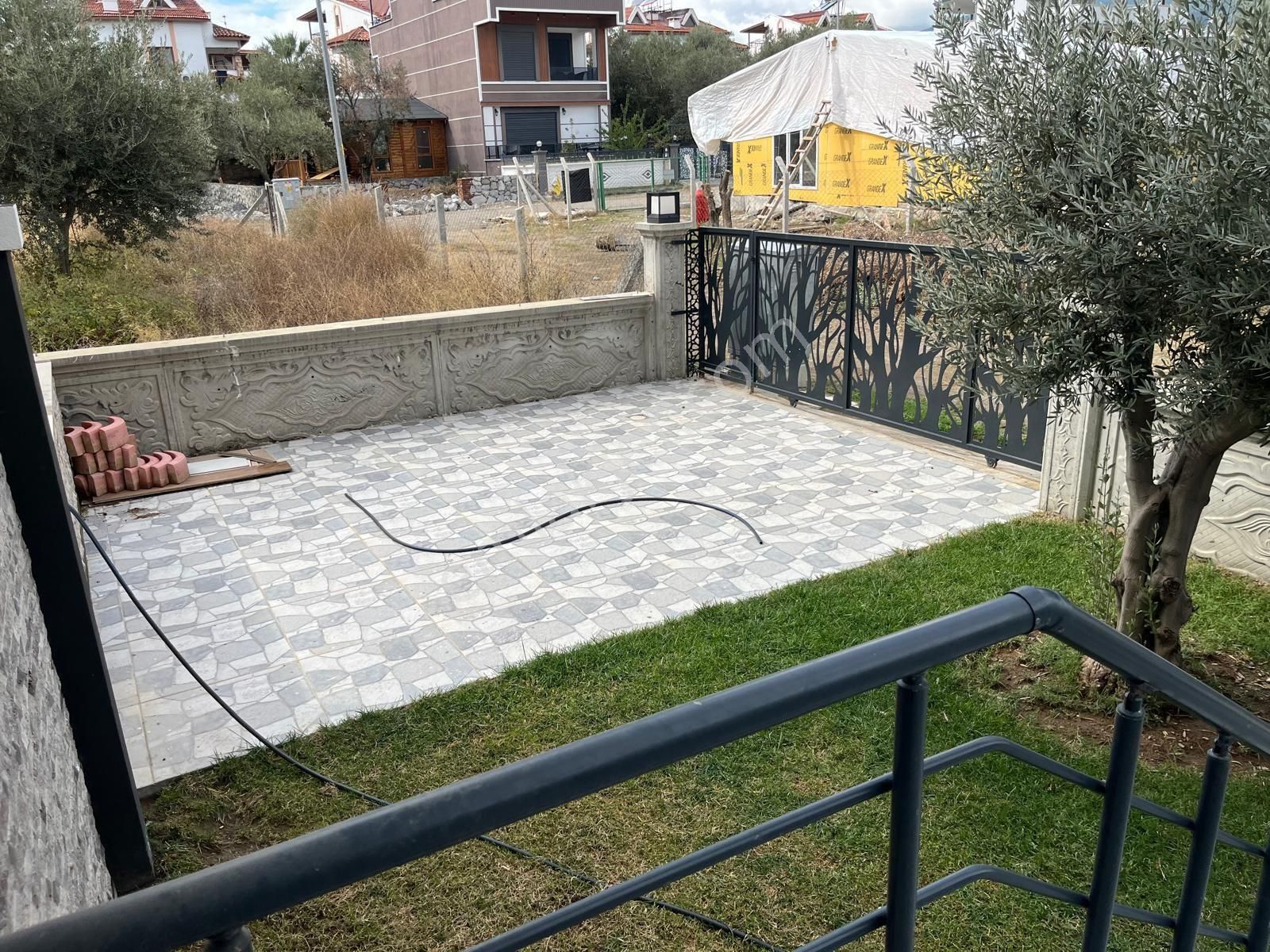 Güre Ssk Mevkisinde 6+1 Satılık Tasarım Villa - Görsel 4