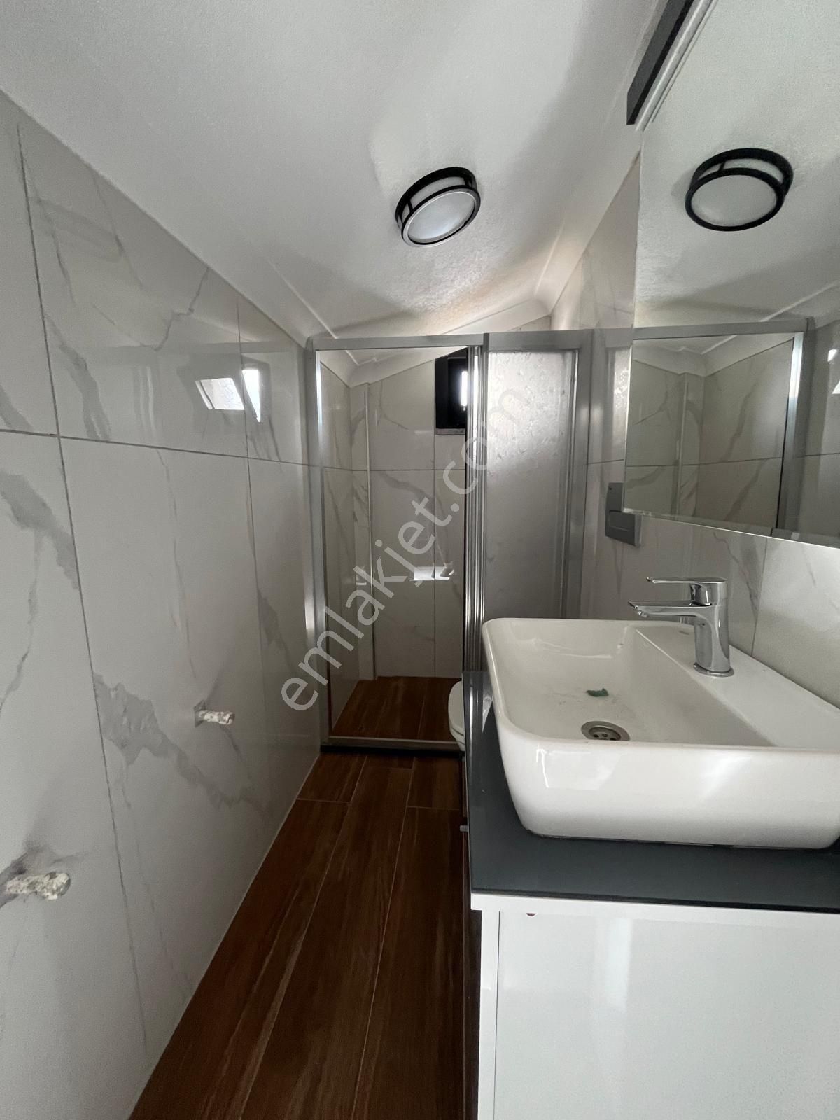 Güre Ssk Mevkisinde 6+1 Satılık Tasarım Villa - Görsel 34