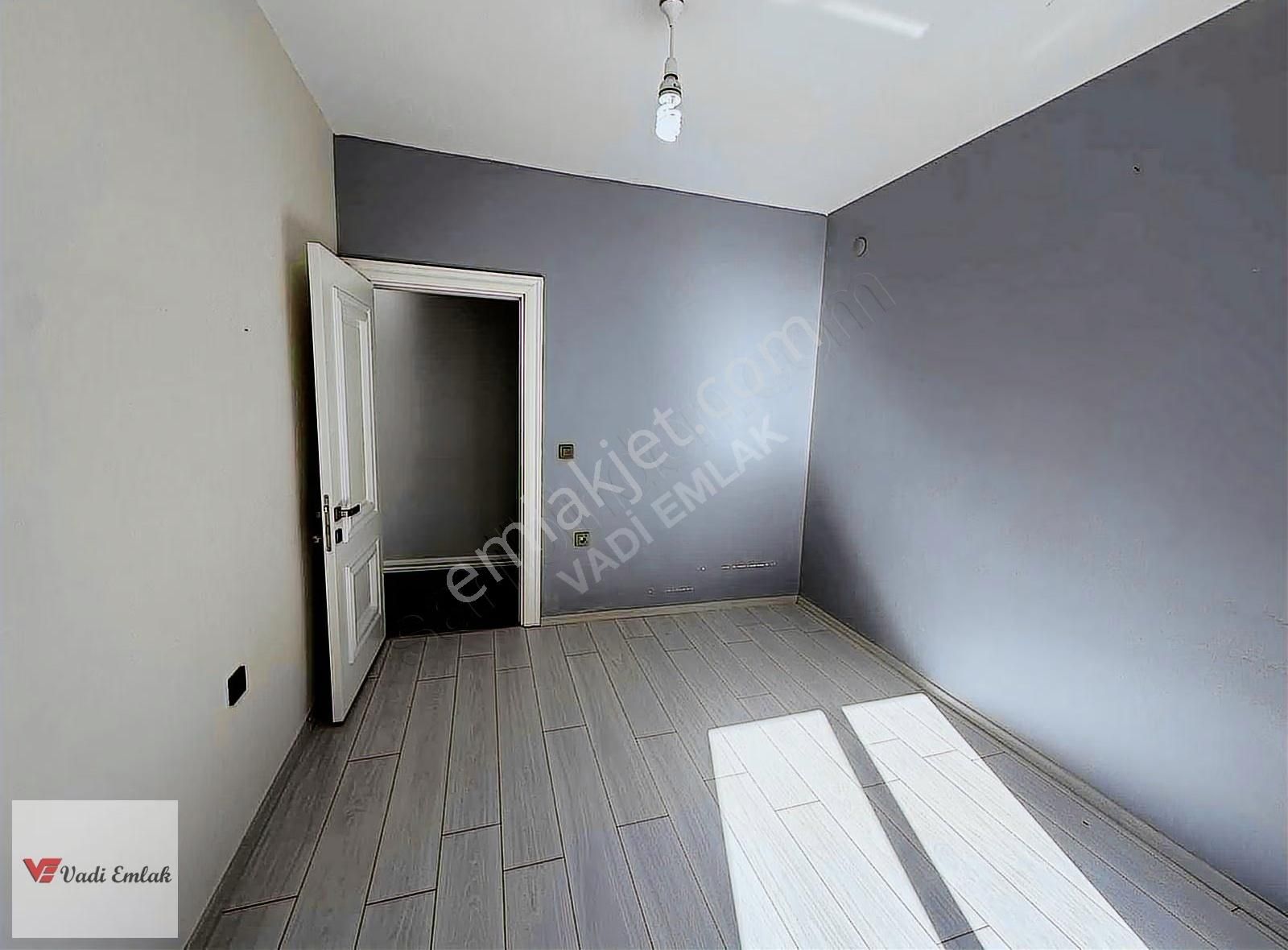 Satılık 4+1 Lüks Arakat Daire - Görsel 6