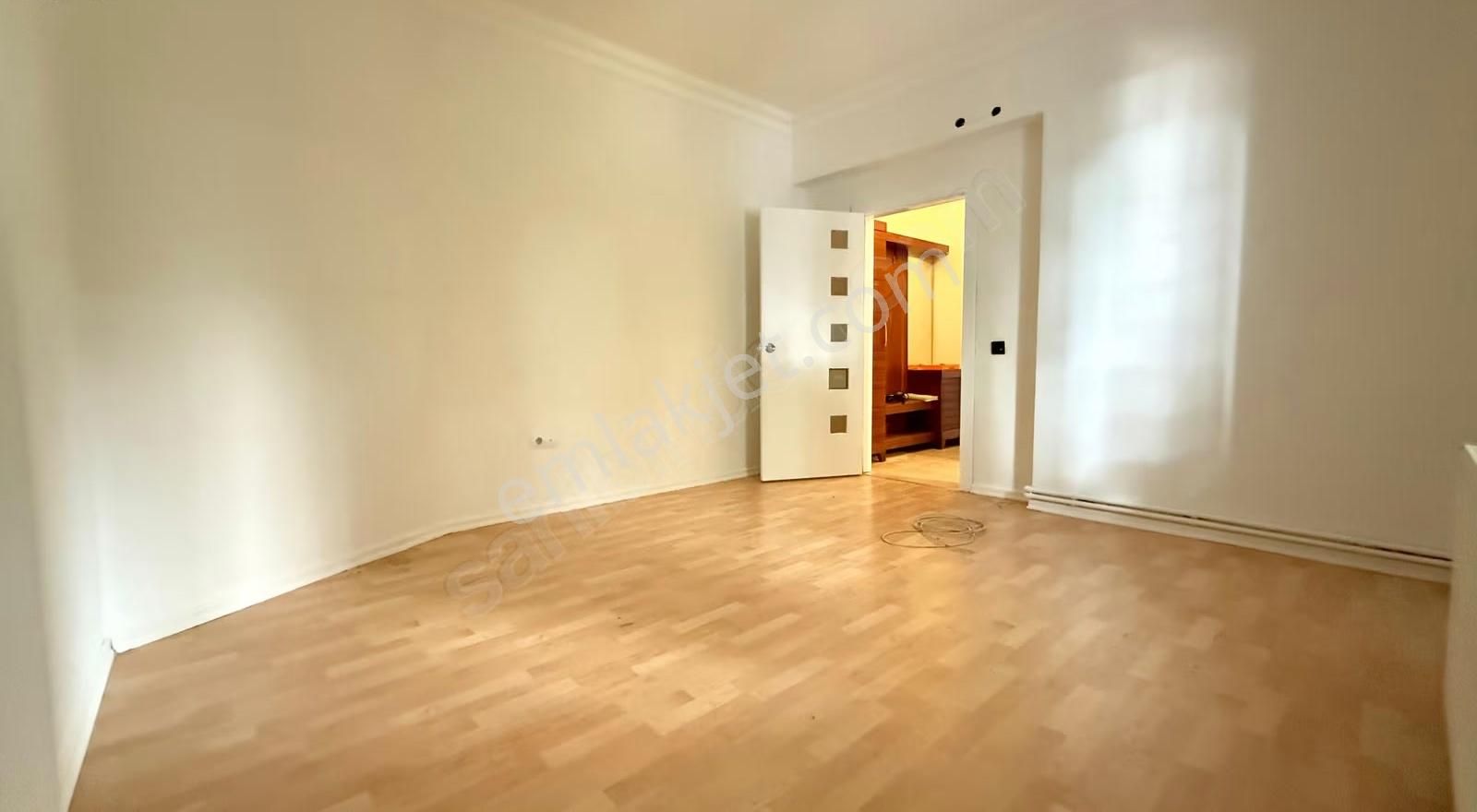 Konyaaltı Pınarbaşı'nda Geniş Oturumlu 1+1 Satılık Daire - Görsel 12