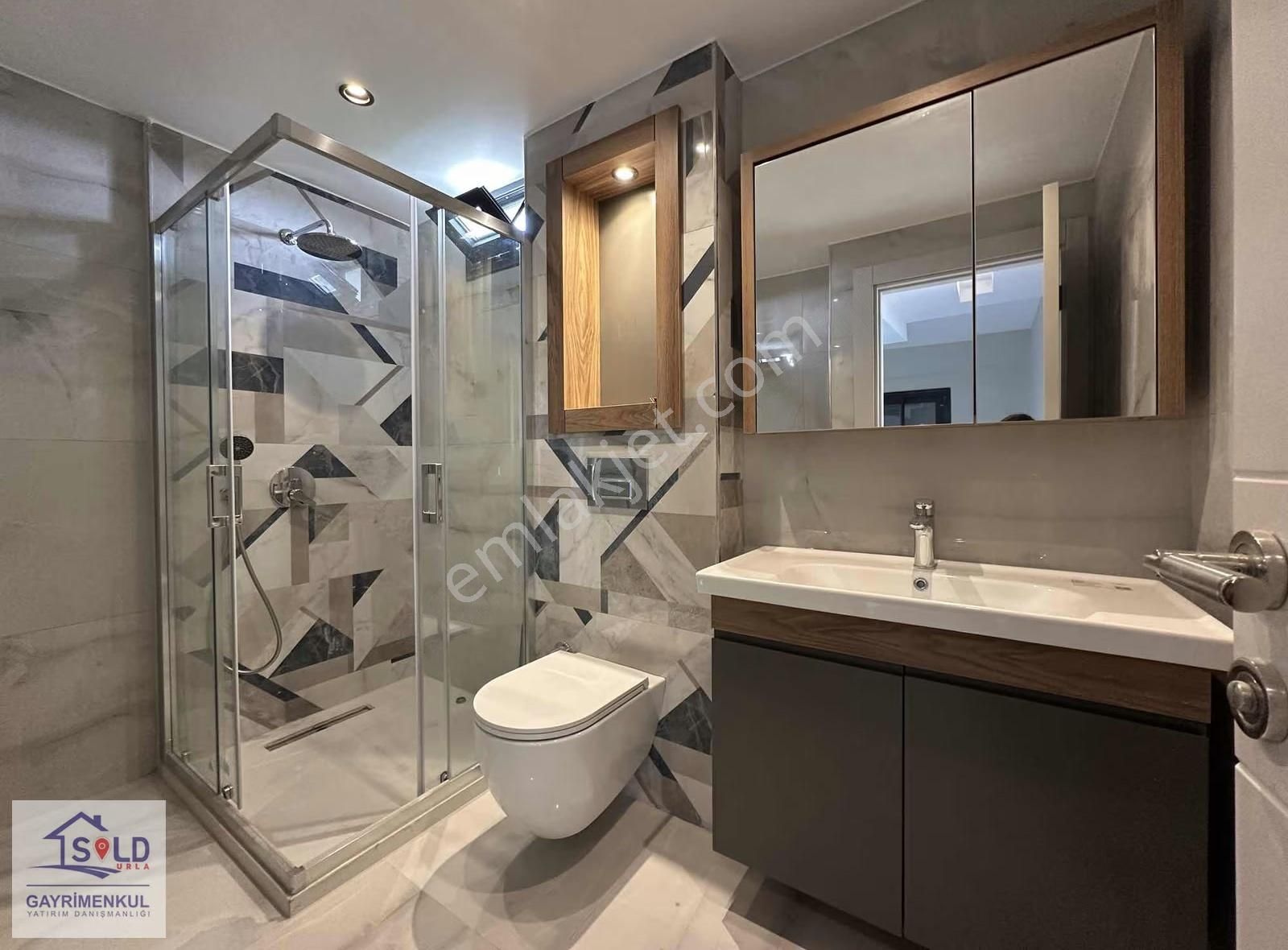 Urla Atatürk Mahallesi Site İçi Satılık Havuzlu Villa - Görsel 4