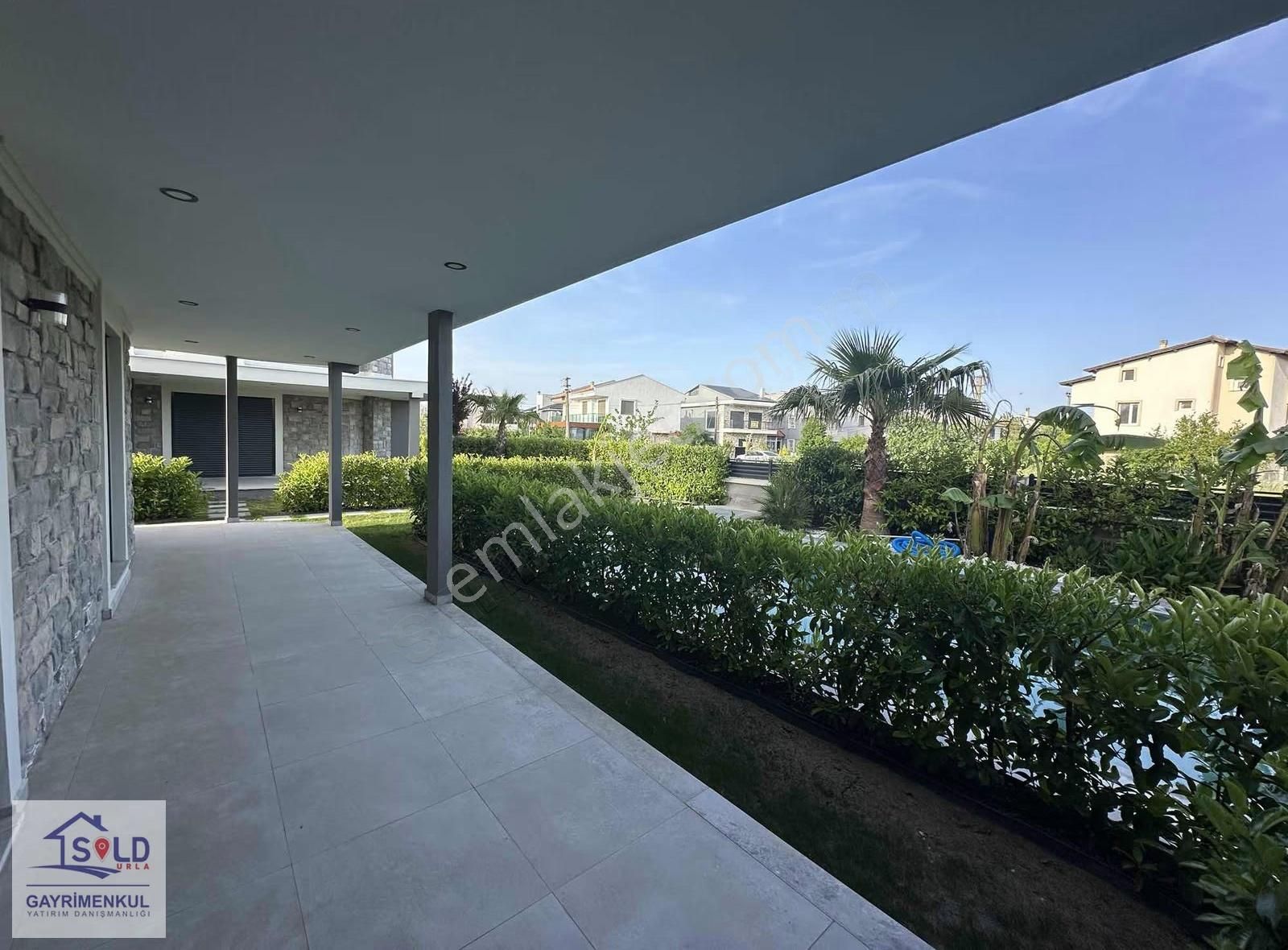 Urla Atatürk Mahallesi Site İçi Satılık Havuzlu Villa - Görsel 14