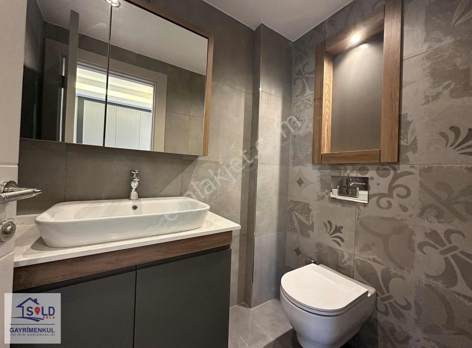 Urla Atatürk Mahallesi Site İçi Satılık Havuzlu Villa - Görsel 16