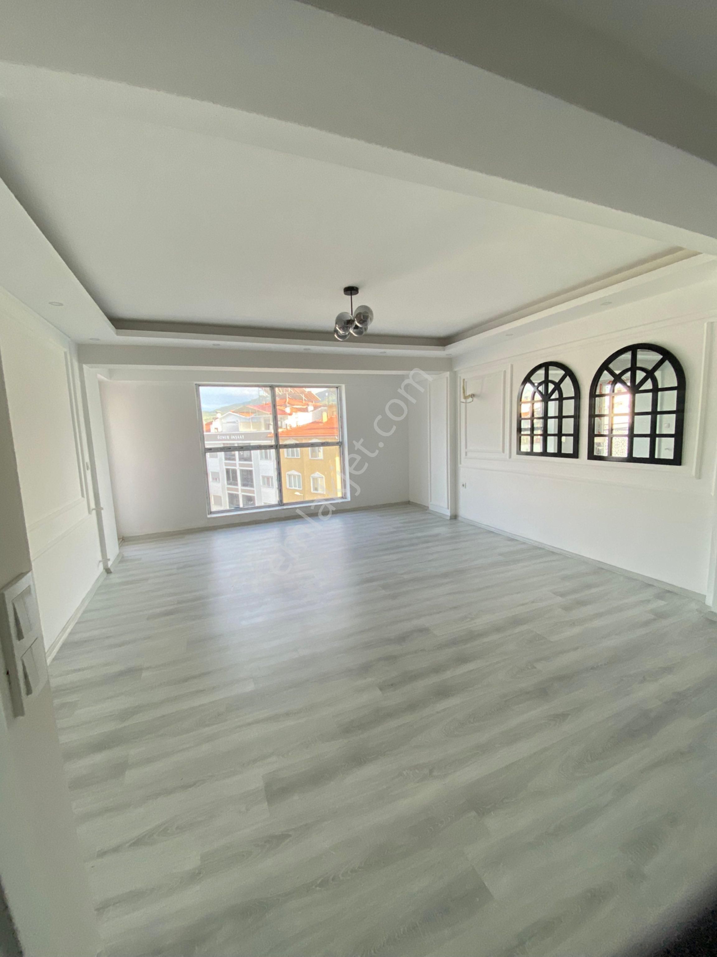 Dyk Est Emlaktan Karaçalı Mah. 3+1 140 M2 Ebeveyn Banyolu Sıfır Satılık Çatı Dubleks