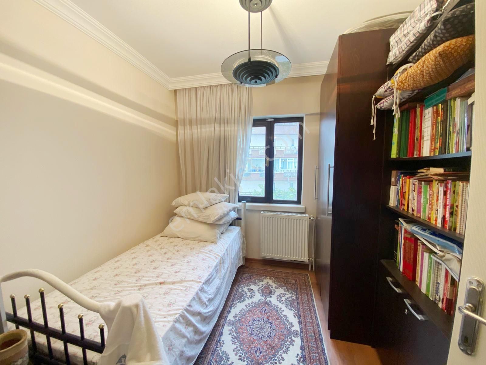 Uzman Emlak'dan Keçiören Bağlarbaşı Mh'de Site İçerisinde Asansörlü Isı Yalıtımlı 6.katta 3+1 Daire - Görsel 8