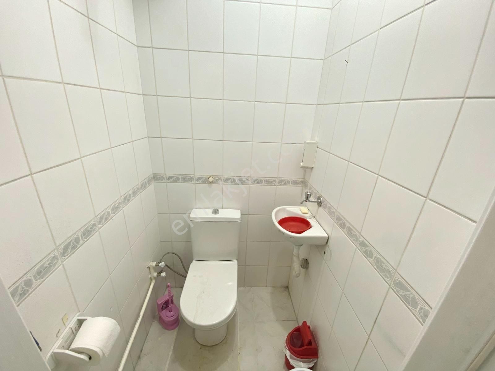 Uzman Emlak'dan Keçiören Bağlarbaşı Mh'de Site İçerisinde Asansörlü Isı Yalıtımlı 6.katta 3+1 Daire - Görsel 25