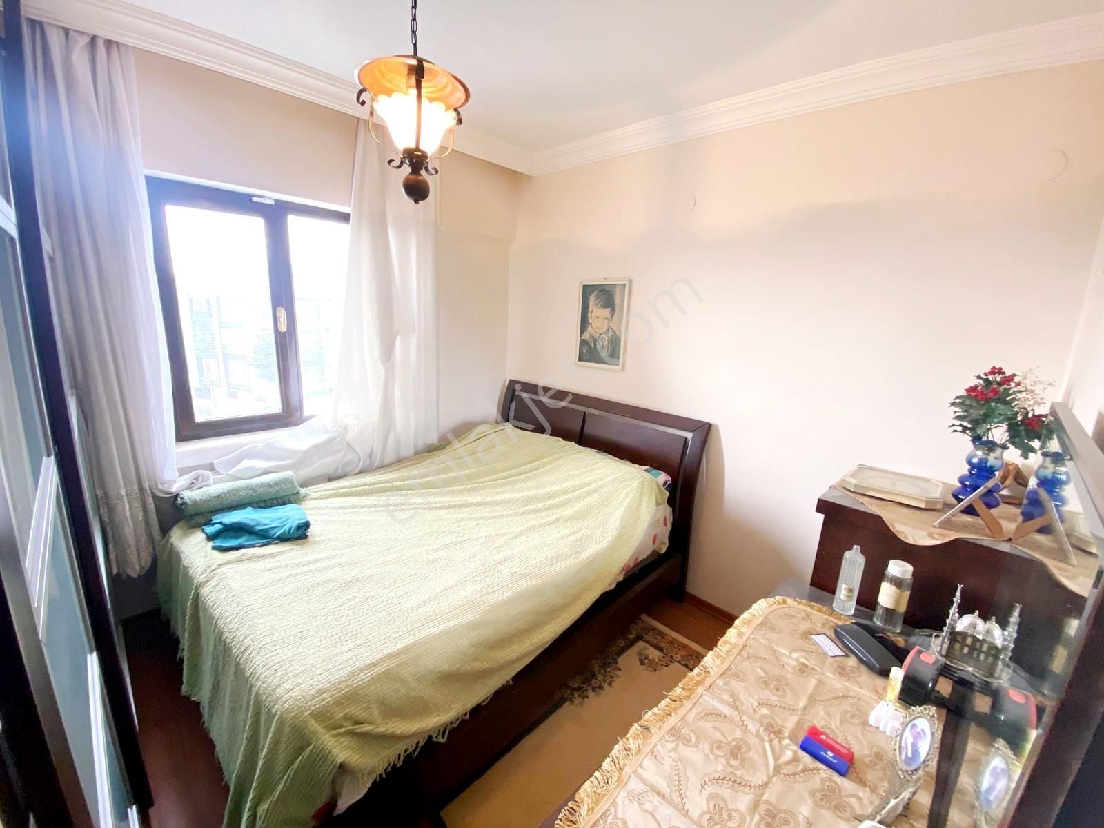 Uzman Emlak'dan Keçiören Bağlarbaşı Mh'de Site İçerisinde Asansörlü Isı Yalıtımlı 6.katta 3+1 Daire - Görsel 11