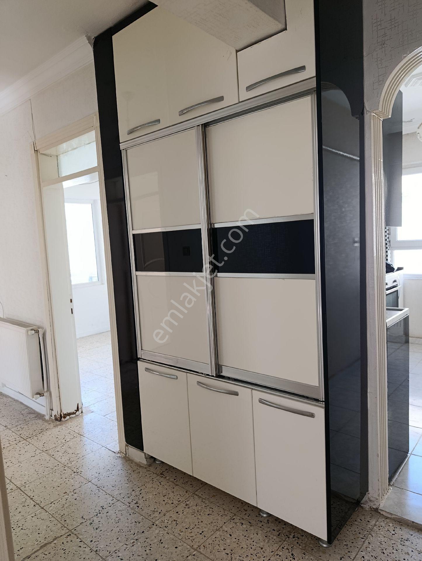 Satılık Doğalgazlı 4 Oda Parkeli Bakımlı Çift Balkon Merkezi Konumda - Görsel 13