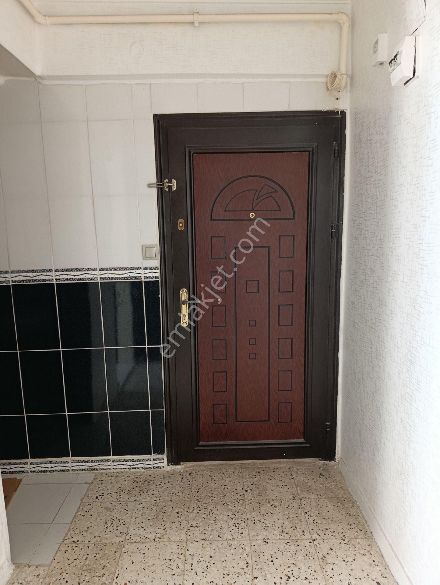 Satılık Doğalgazlı 4 Oda Parkeli Bakımlı Çift Balkon Merkezi Konumda - Görsel 4