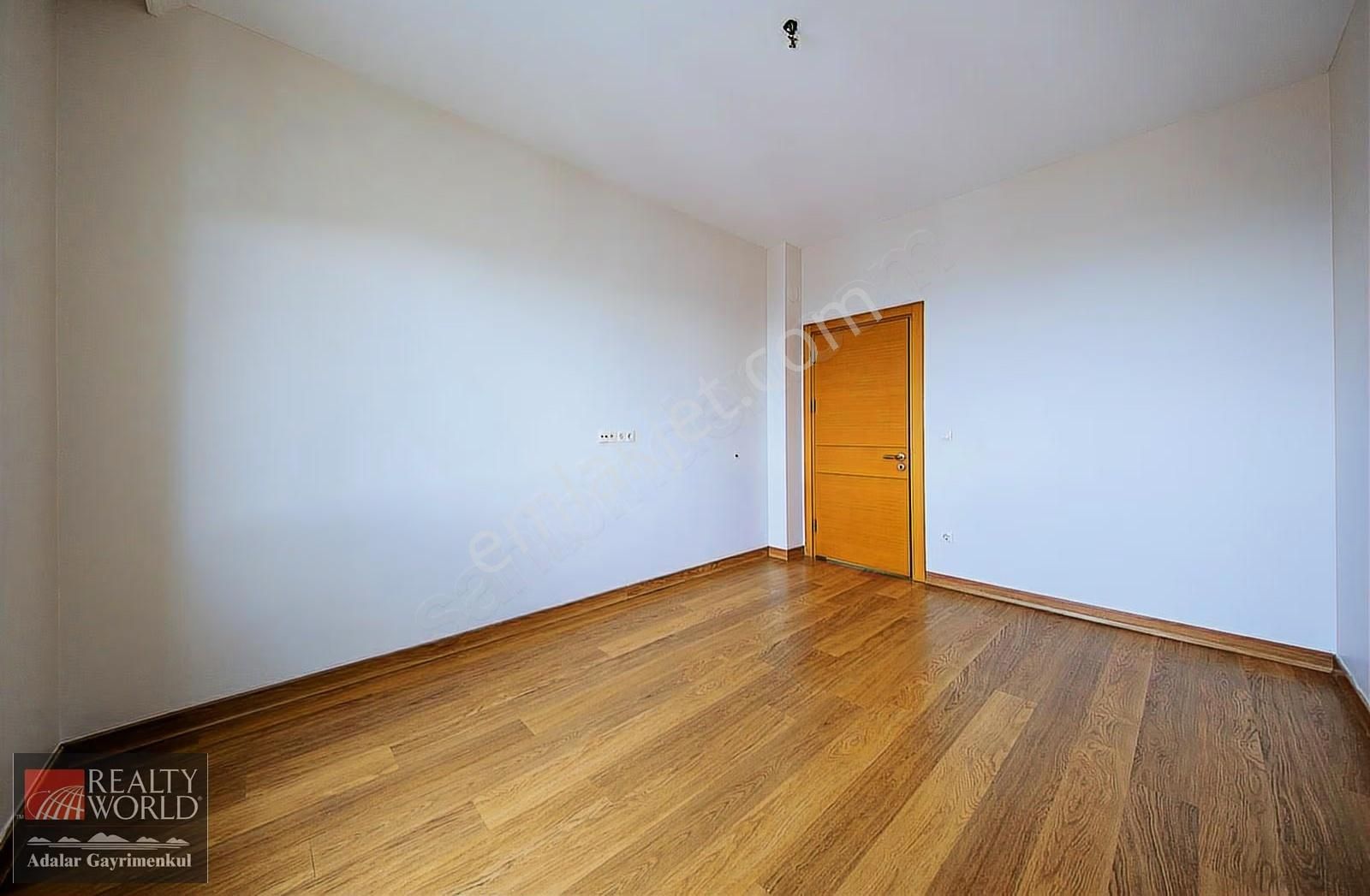 Nısh Adalar 'da Cihan Albayrak 'tan Kaptan Köşkü Satılık 3+1 - Görsel 3