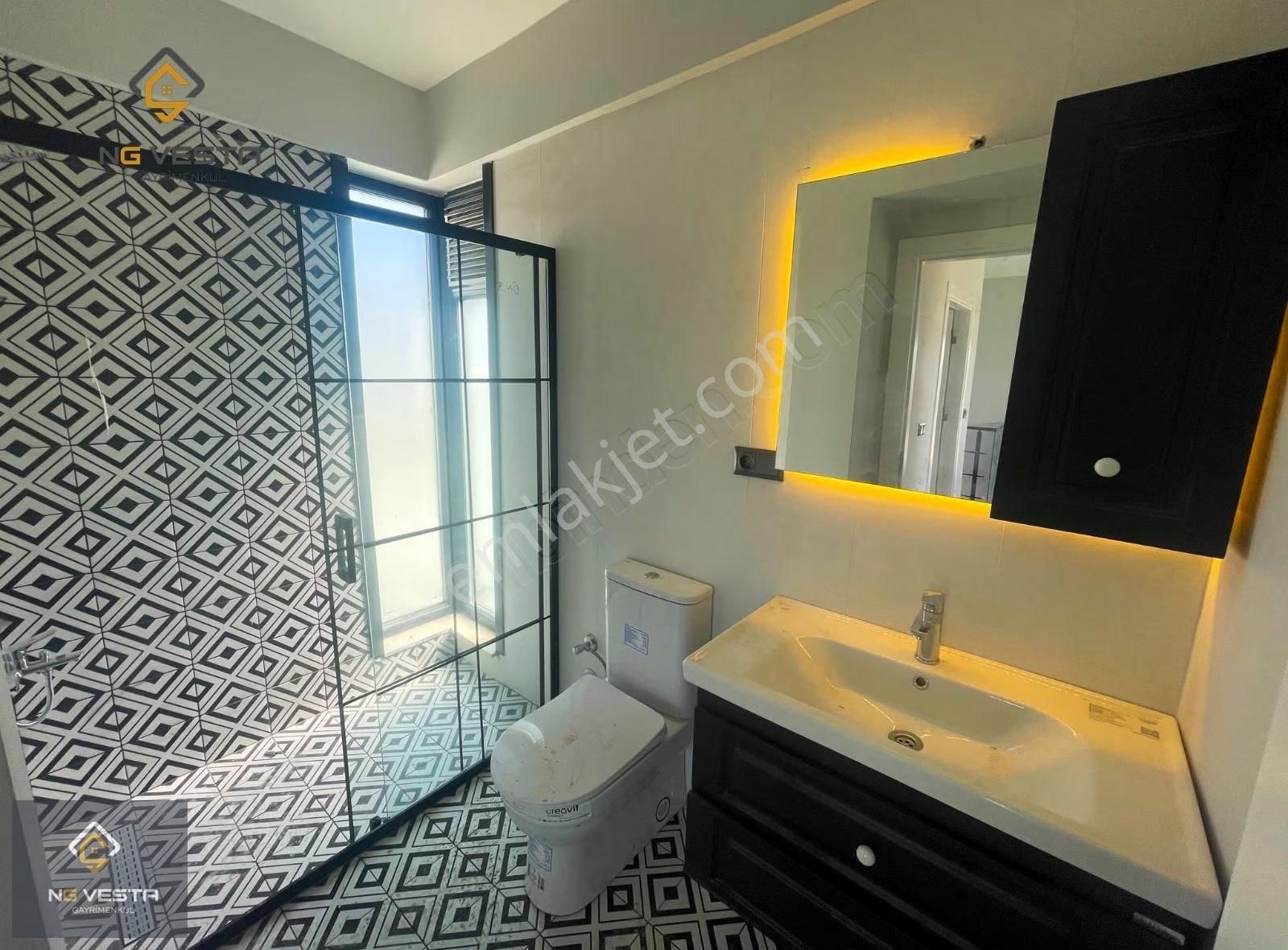 Yeni Foça Kozbeyli'de Zemınde Odası Olan Havuzlu Lüks Villa - Görsel 4