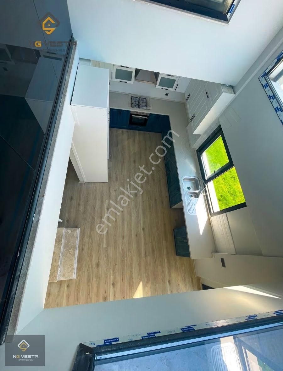 Yeni Foça Kozbeyli'de Zemınde Odası Olan Havuzlu Lüks Villa - Görsel 7