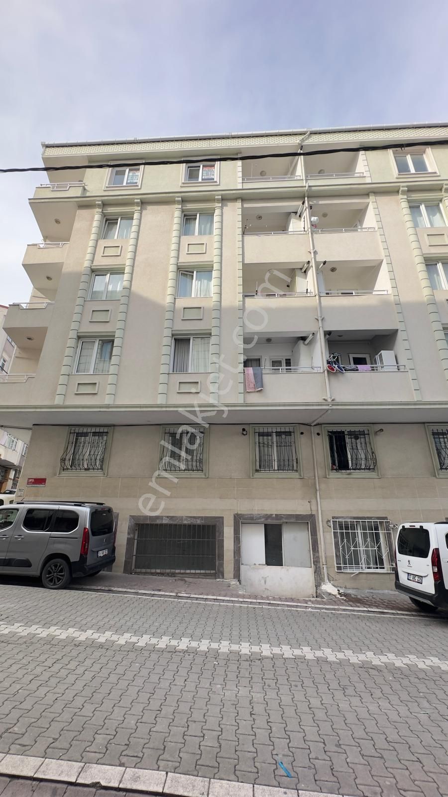 Merkezi Konumda Ferah Geniş Büyük Fırsat 2+1 Satılık Daire - Görsel 35