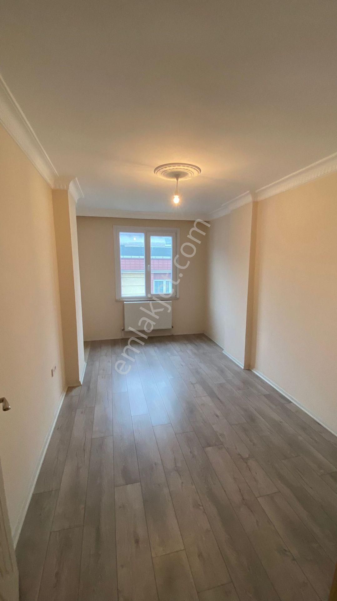 Merkezi Konumda Ferah Geniş Büyük Fırsat 2+1 Satılık Daire - Görsel 24