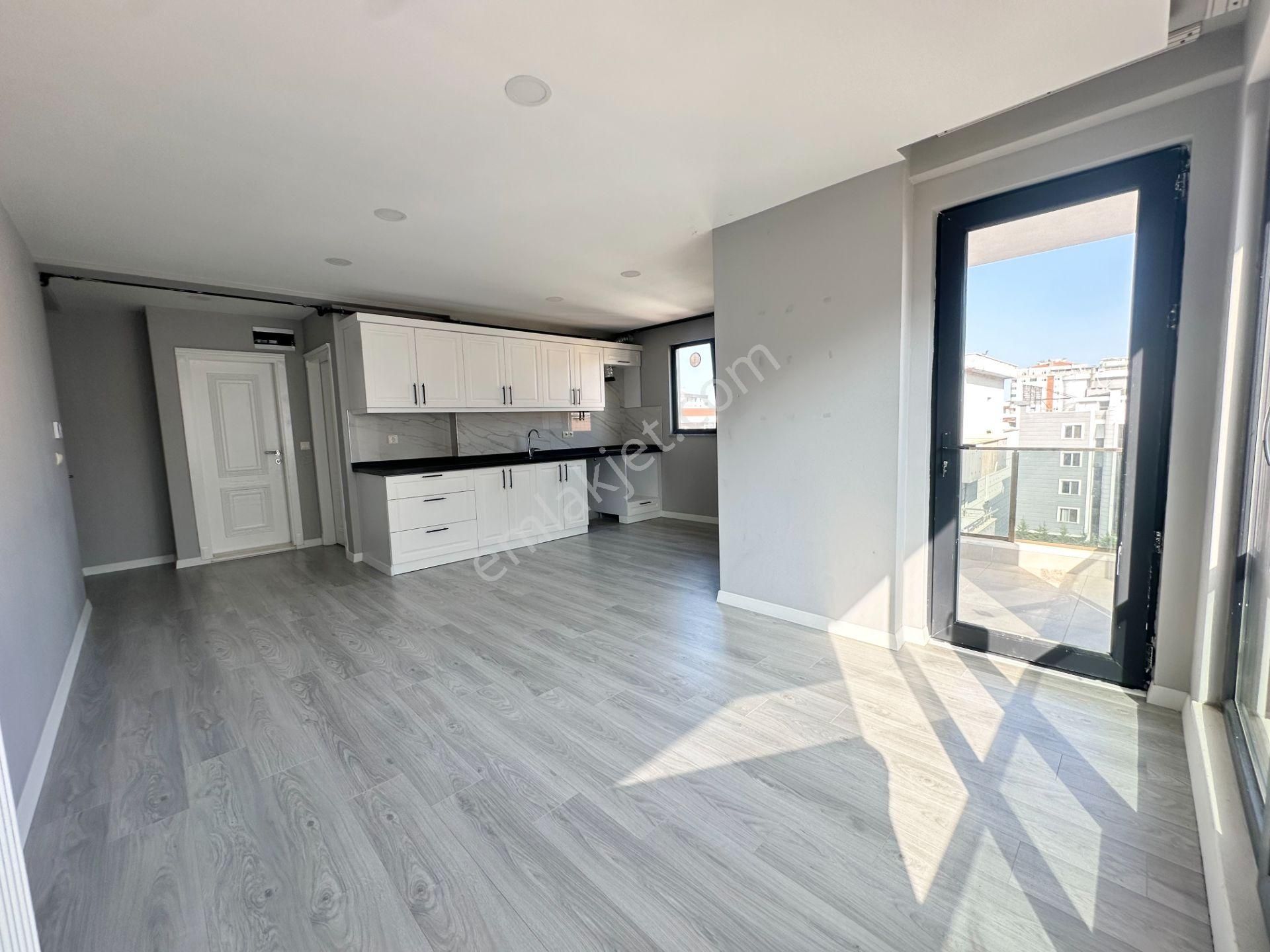 Tramvaya 2.bina Denize Yakın Abone Yapılı 1+1 Daire - Görsel 10