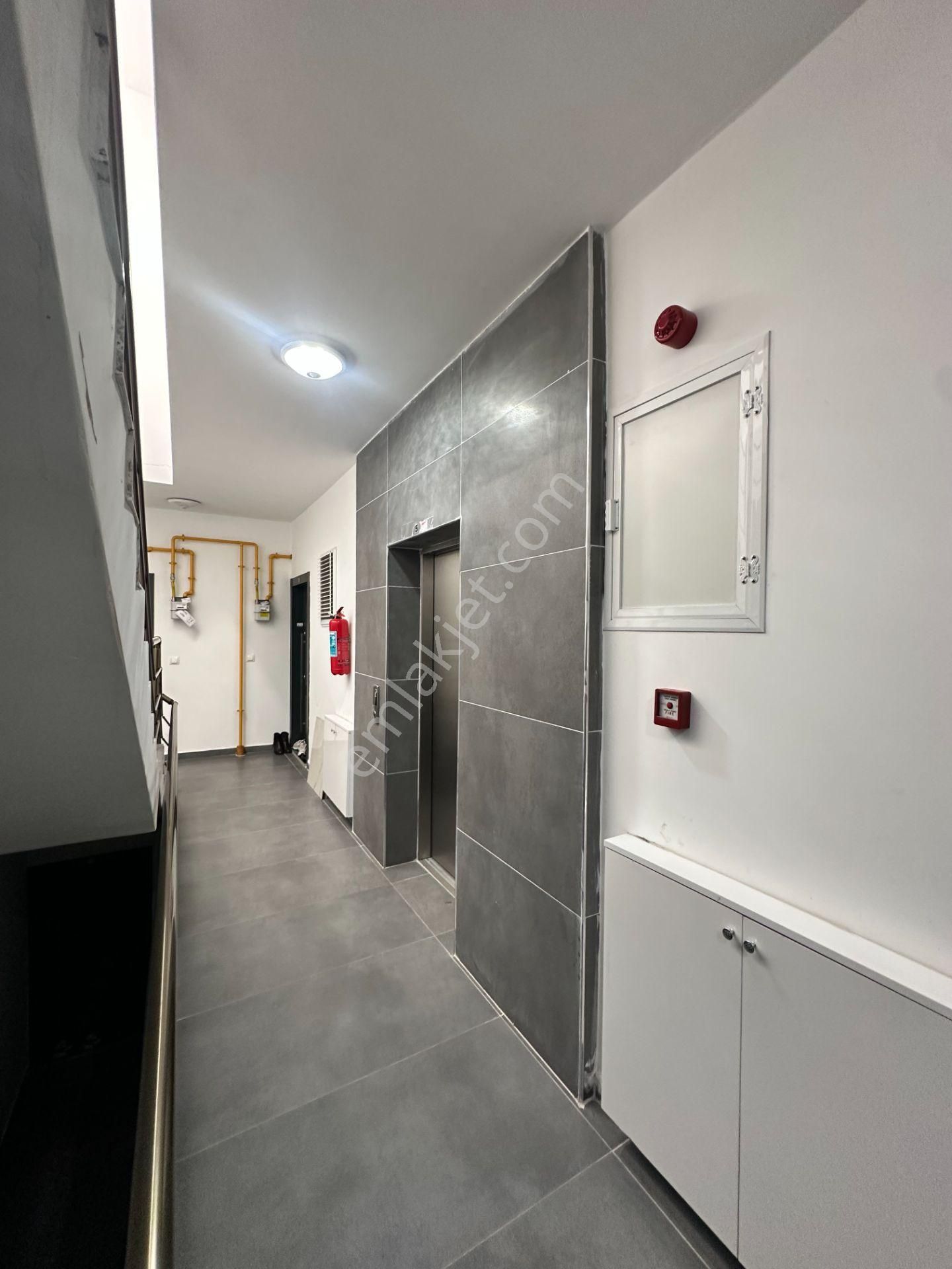 Tramvaya 2.bina Denize Yakın Abone Yapılı 1+1 Daire - Görsel 22