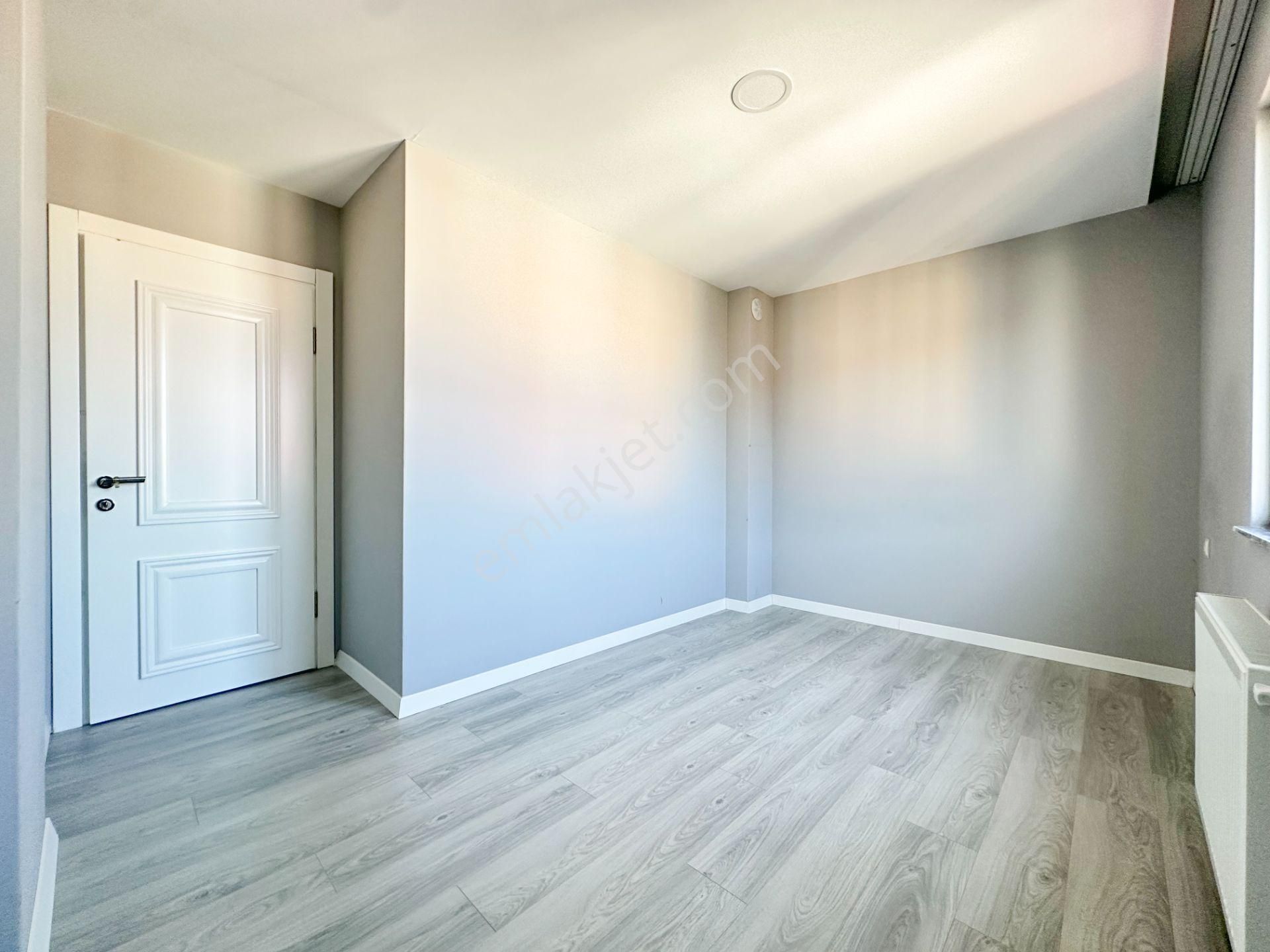 Tramvaya 2.bina Denize Yakın Abone Yapılı 1+1 Daire - Görsel 15