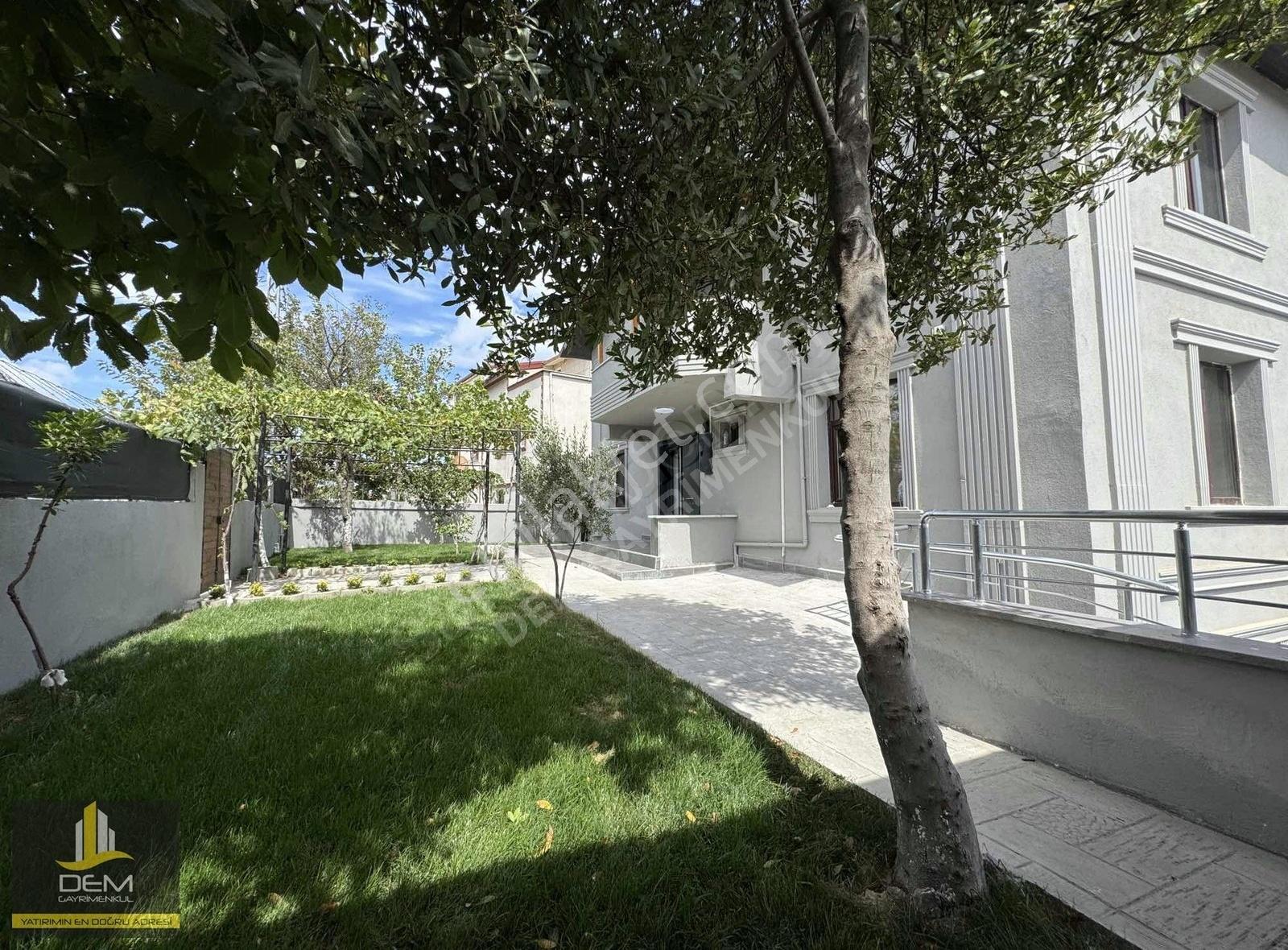 Arnavutköy Yeniköy'de (karaburun) Deniz Manzaralı Villa - Görsel 19