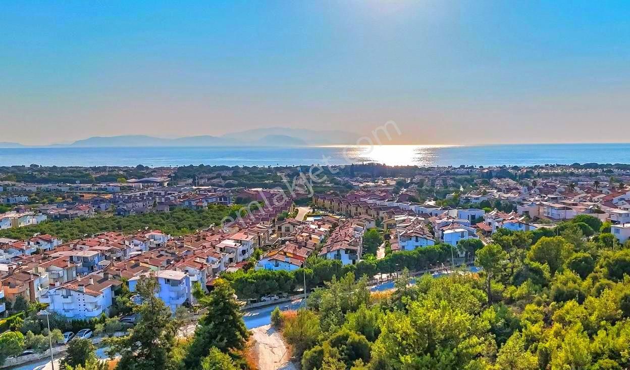 Kuşadasında Deniz Manzaralı Özel Havuzlu Ful Eşyalı 4+1 Villa - Görsel 5