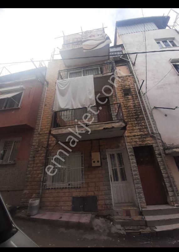 Artenew Emlak'tan Bornova Altındag'da Satılık 2 Bına