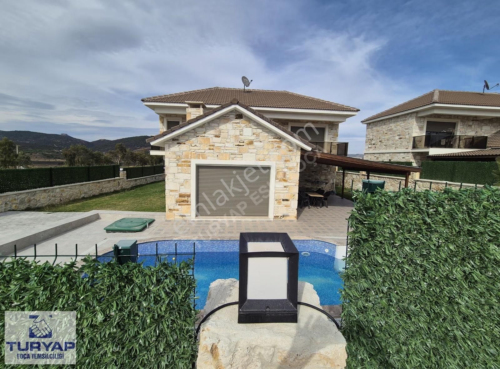 Turyap Foça'dan Satılık Dubleks Havuzlu Müstakil Villa - Görsel 33