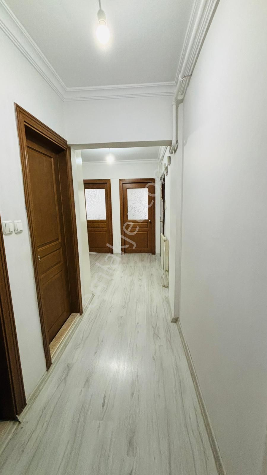 Bornova Metro Durağı Tam Karşısında 3+1 Satılık Daire ! - Görsel 24