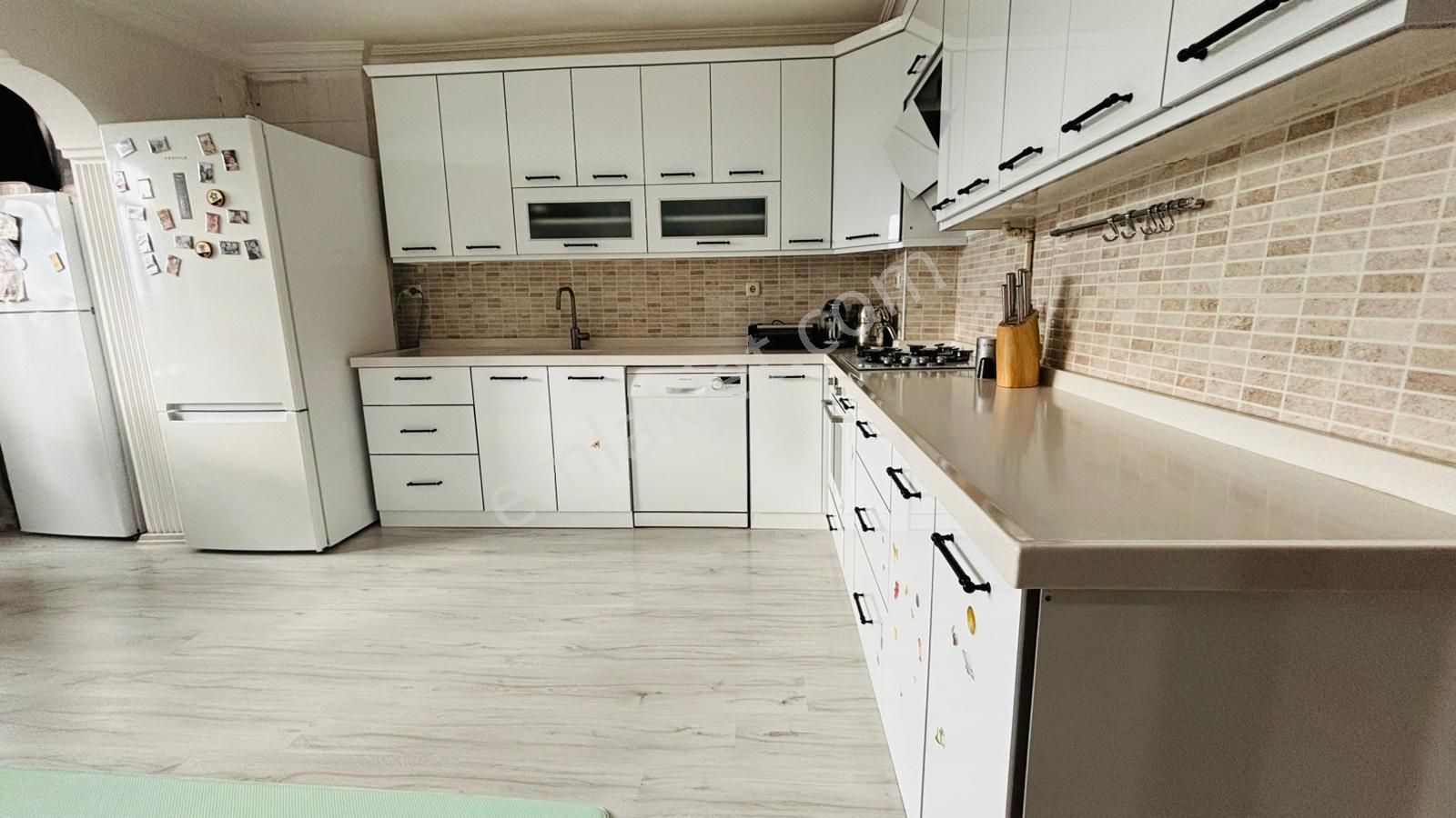 Bornova Metro Durağı Tam Karşısında 3+1 Satılık Daire ! - Görsel 6