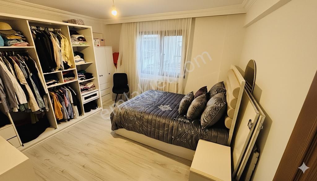 Bornova Metro Durağı Tam Karşısında 3+1 Satılık Daire ! - Görsel 11