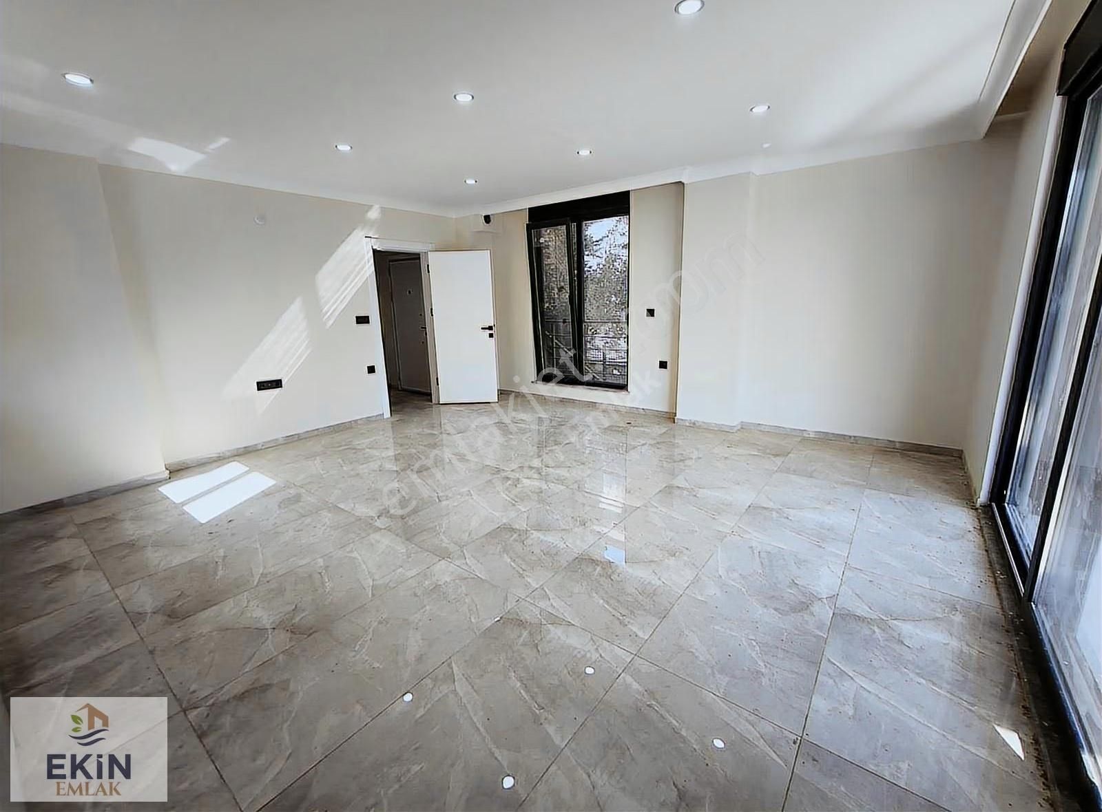 Güre'de Denize Çok Yakın Sıfır 4+1 Tripleks Villa - Görsel 7